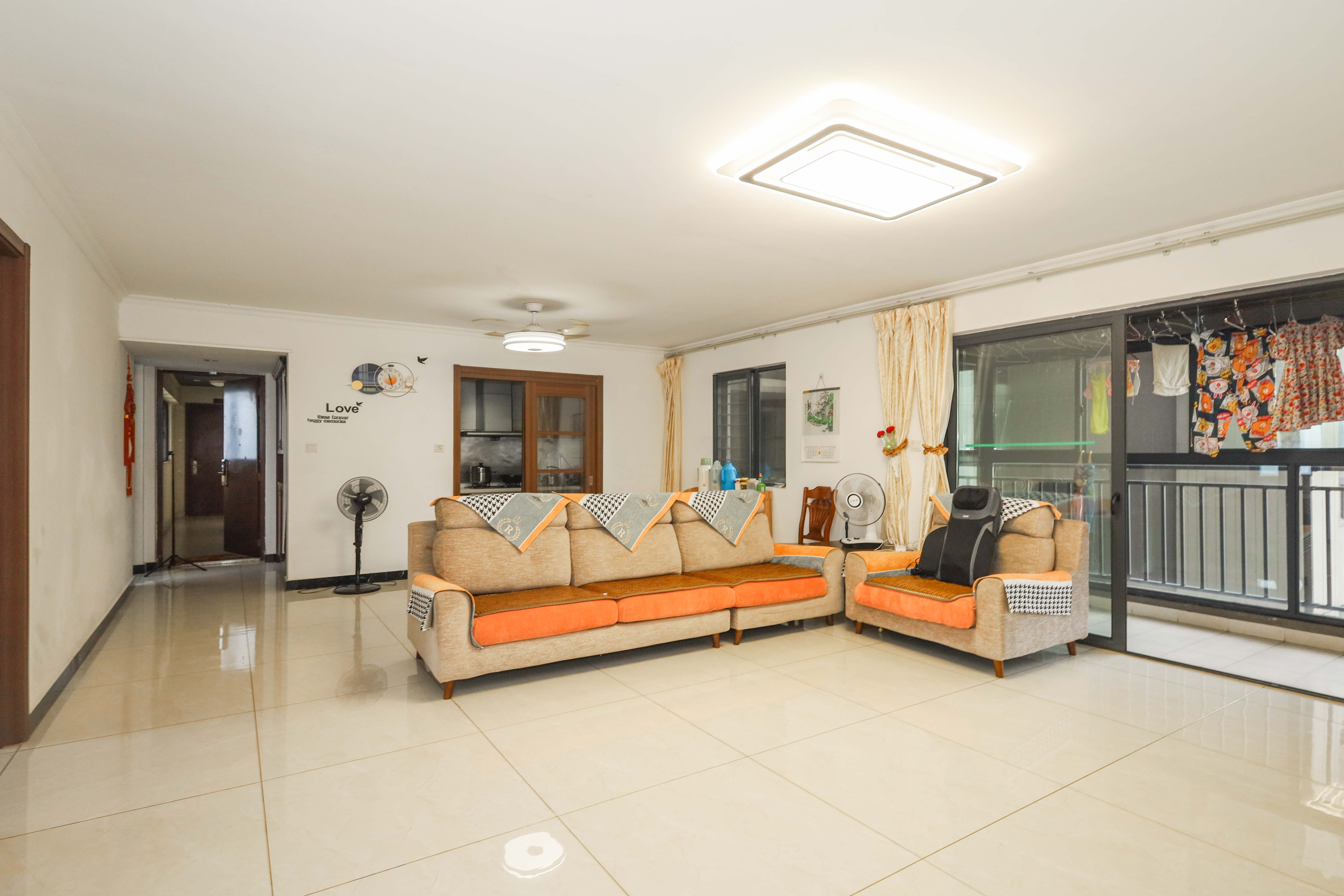 万科城市花园 3室2厅2卫 105.0万 万科城市花园 3室2厅2卫 105.0万客厅