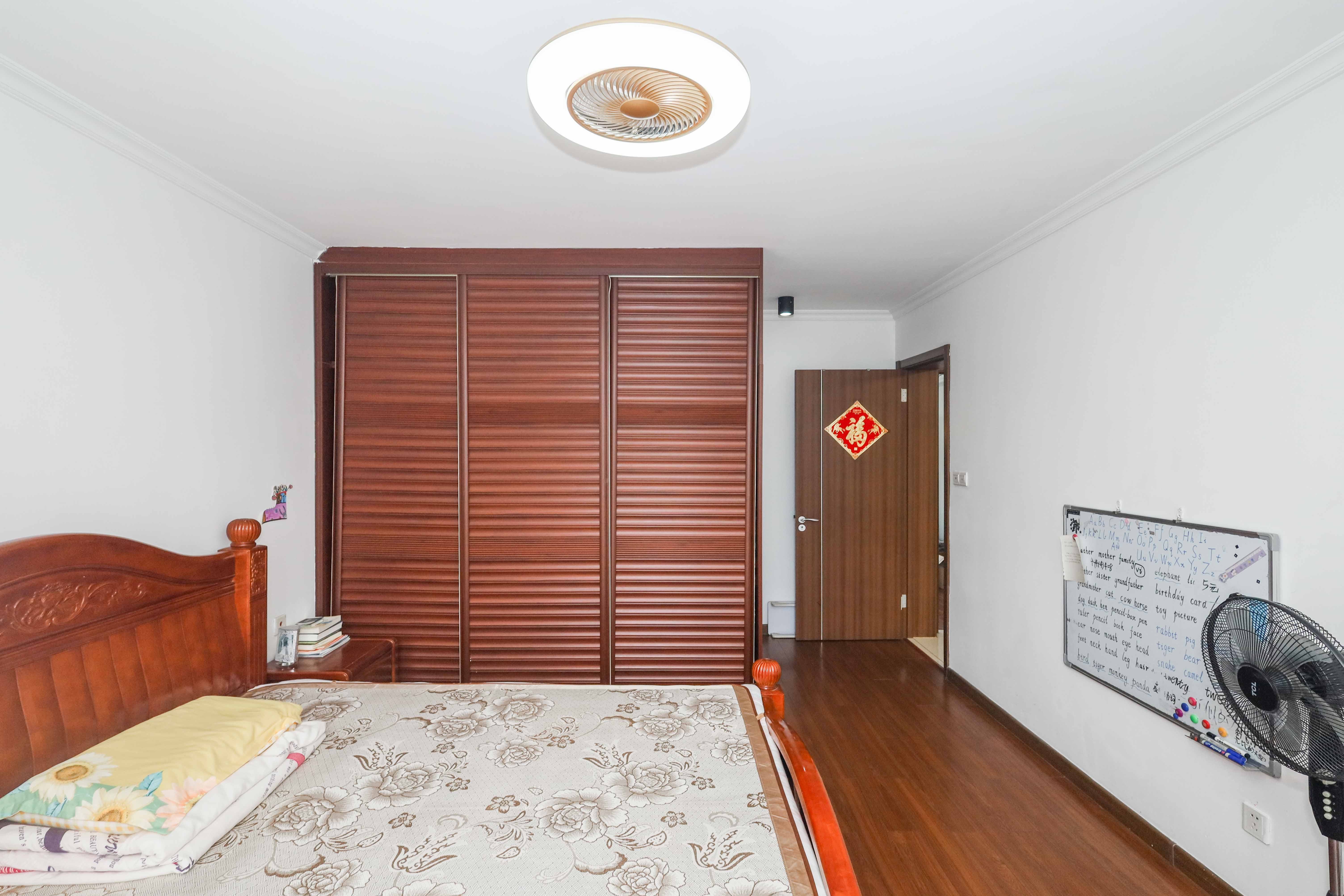 万科城市花园 3室2厅2卫 105.0万 万科城市花园 3室2厅2卫 105.0万卧室