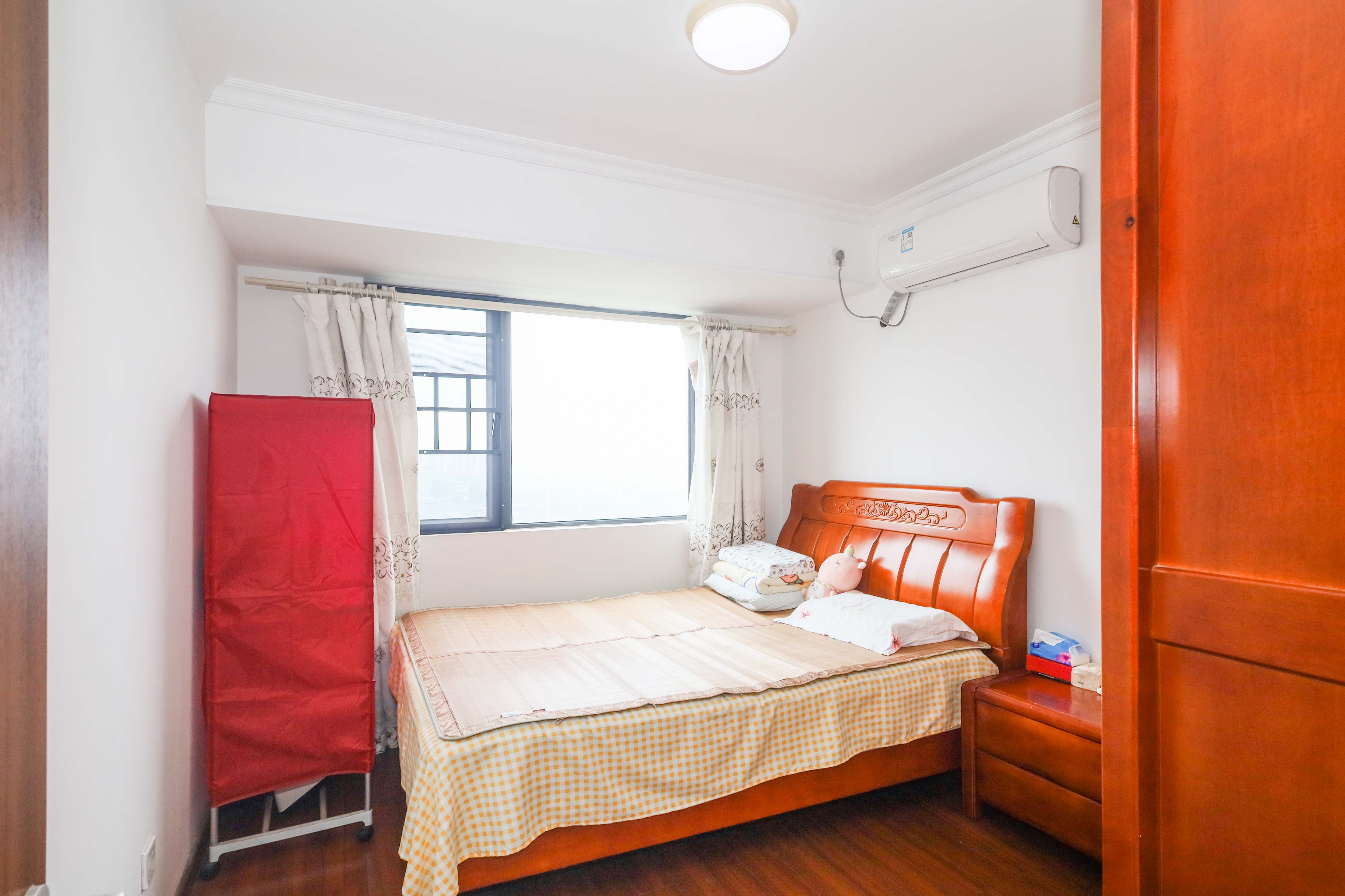 万科城市花园 3室2厅2卫 105.0万 万科城市花园 3室2厅2卫 105.0万卧室