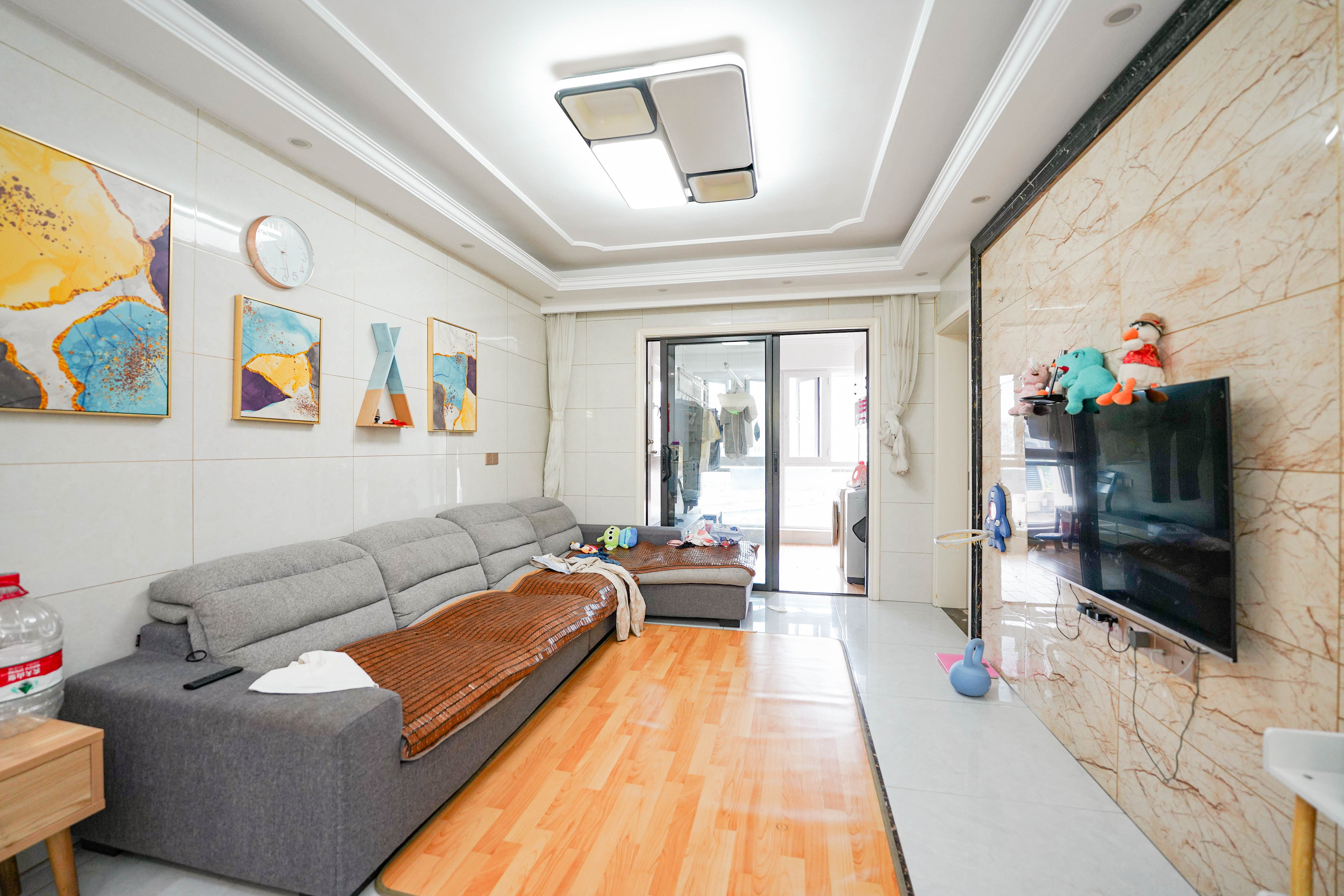 汇金城/嘉华城(二期、三期) 3室2厅2卫 125.0万 汇金城/嘉华城(二期、三期) 3室2厅2卫 125.0万客厅