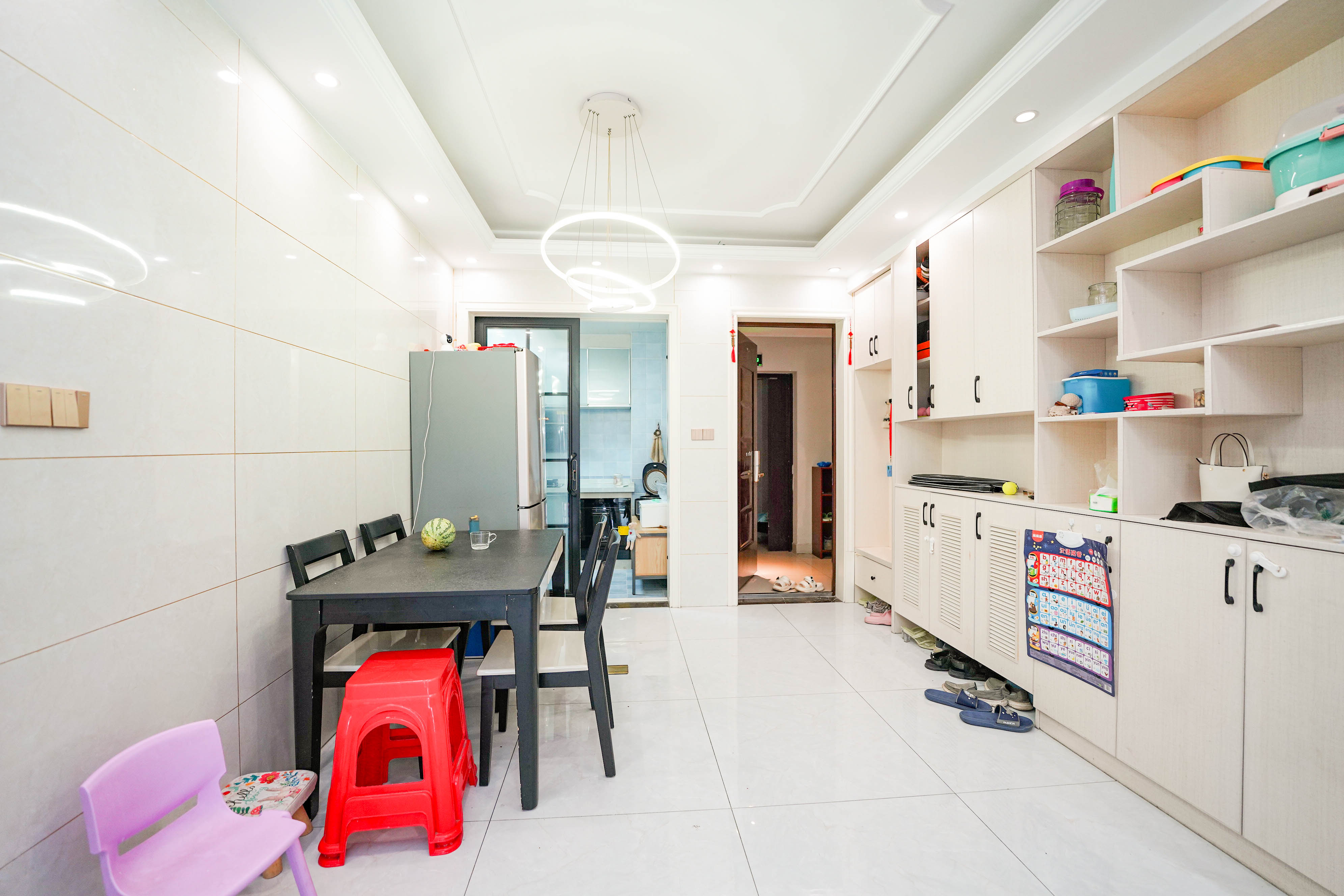 汇金城/嘉华城(二期、三期) 3室2厅2卫 125.0万 汇金城/嘉华城(二期、三期) 3室2厅2卫 125.0万客厅