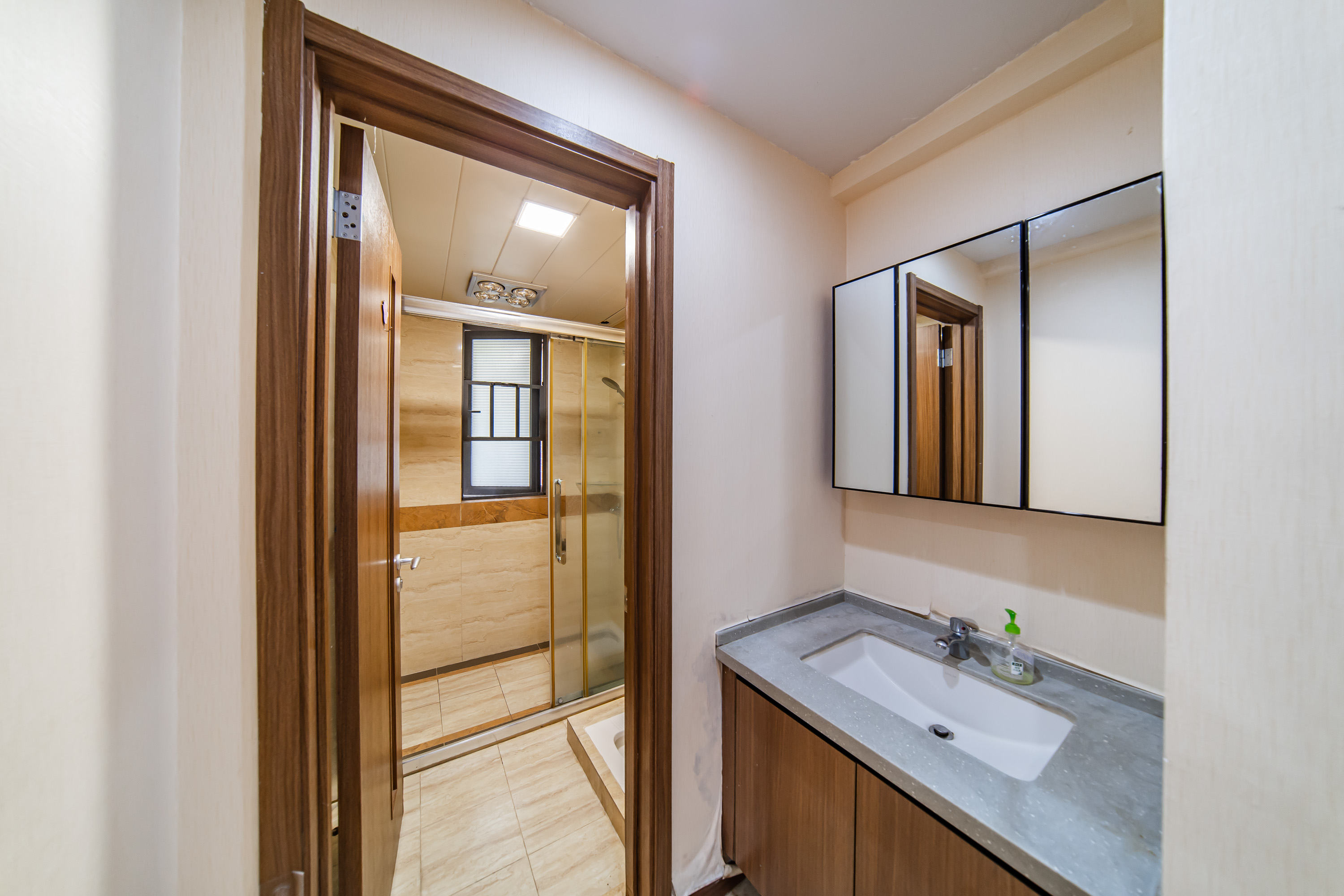 万科白鹭郡 3室2厅2卫 150.0万 万科白鹭郡 3室2厅2卫 150.0万卫生间