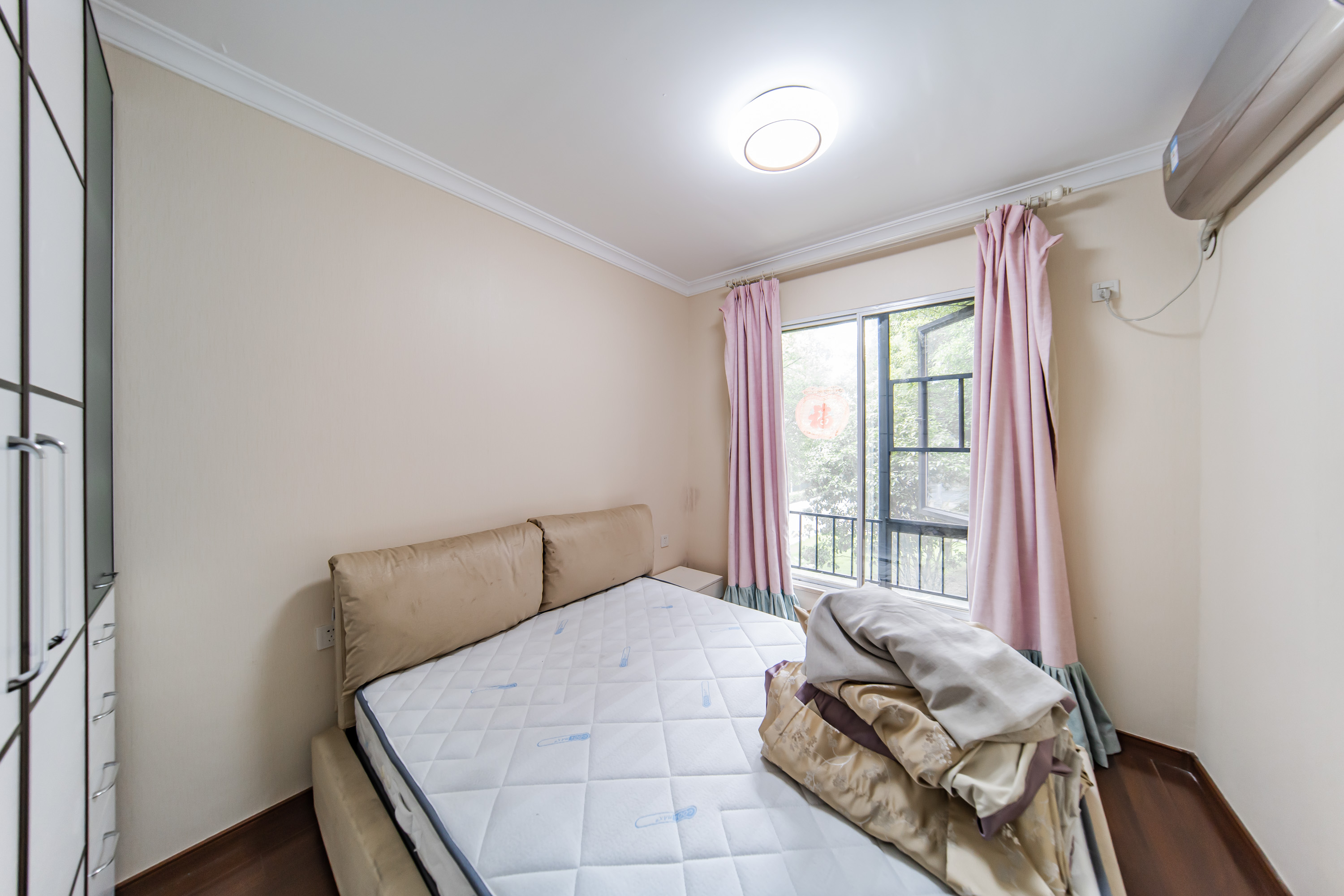 万科白鹭郡 3室2厅2卫 150.0万 万科白鹭郡 3室2厅2卫 150.0万卧室