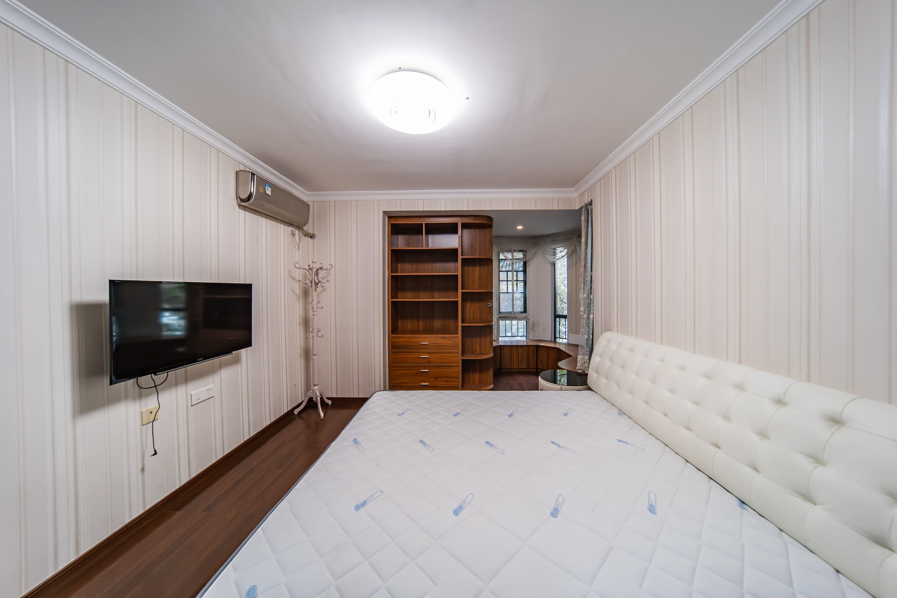 万科白鹭郡 3室2厅2卫 150.0万 万科白鹭郡 3室2厅2卫 150.0万卧室