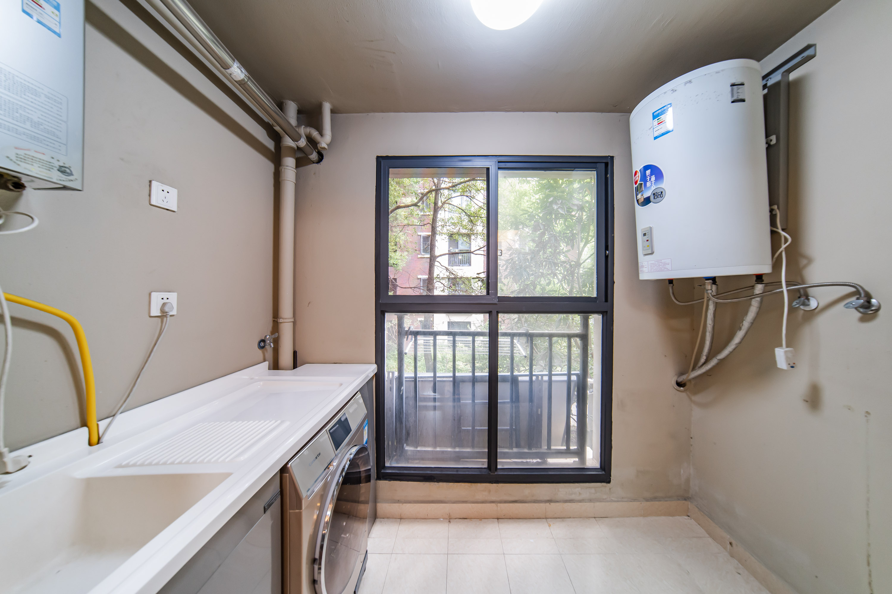 万科白鹭郡 3室2厅2卫 150.0万 万科白鹭郡 3室2厅2卫 150.0万阳台