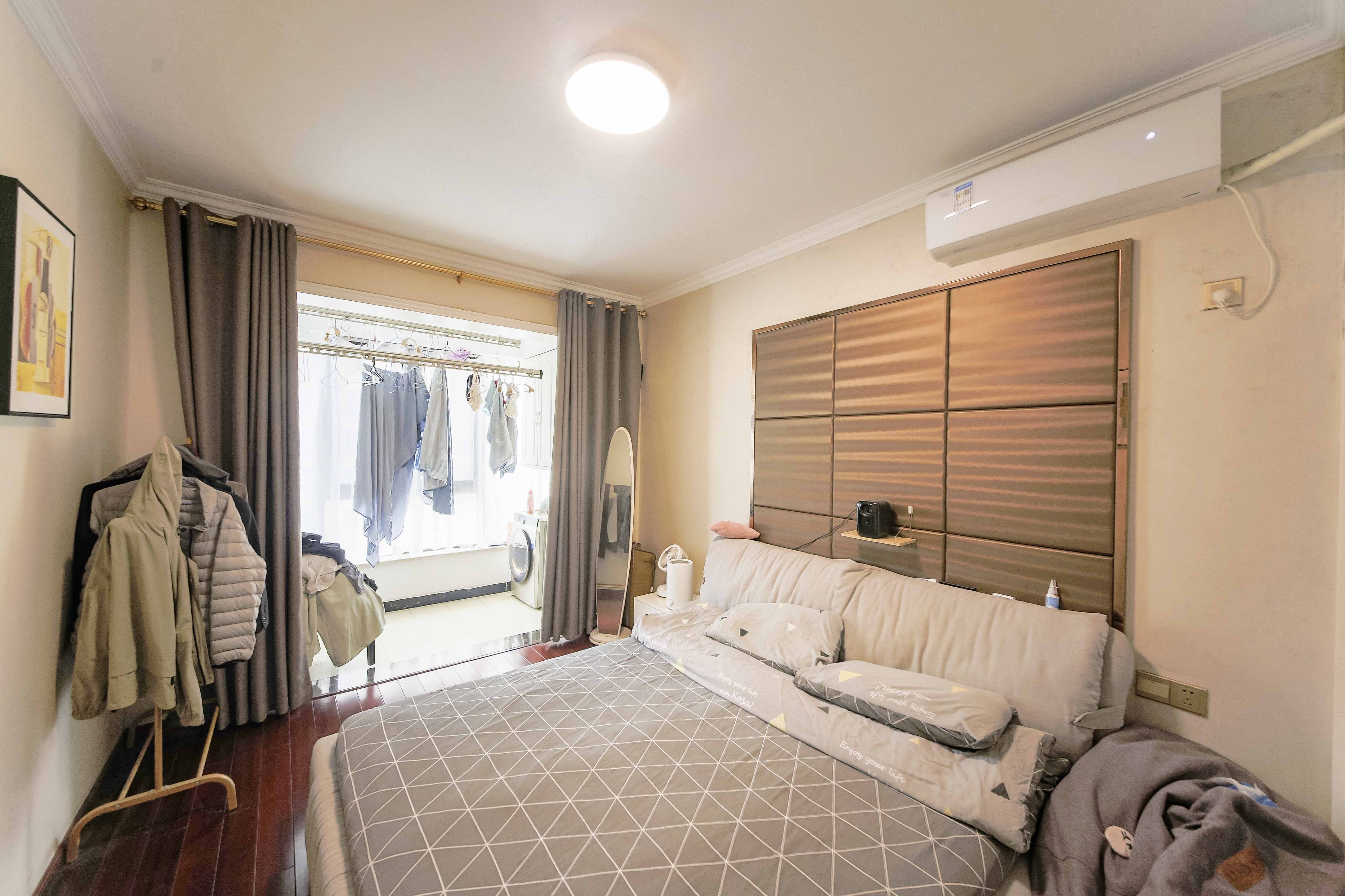 湘江雅颂居 3室2厅2卫 114.0万 湘江雅颂居 3室2厅2卫 114.0万卧室