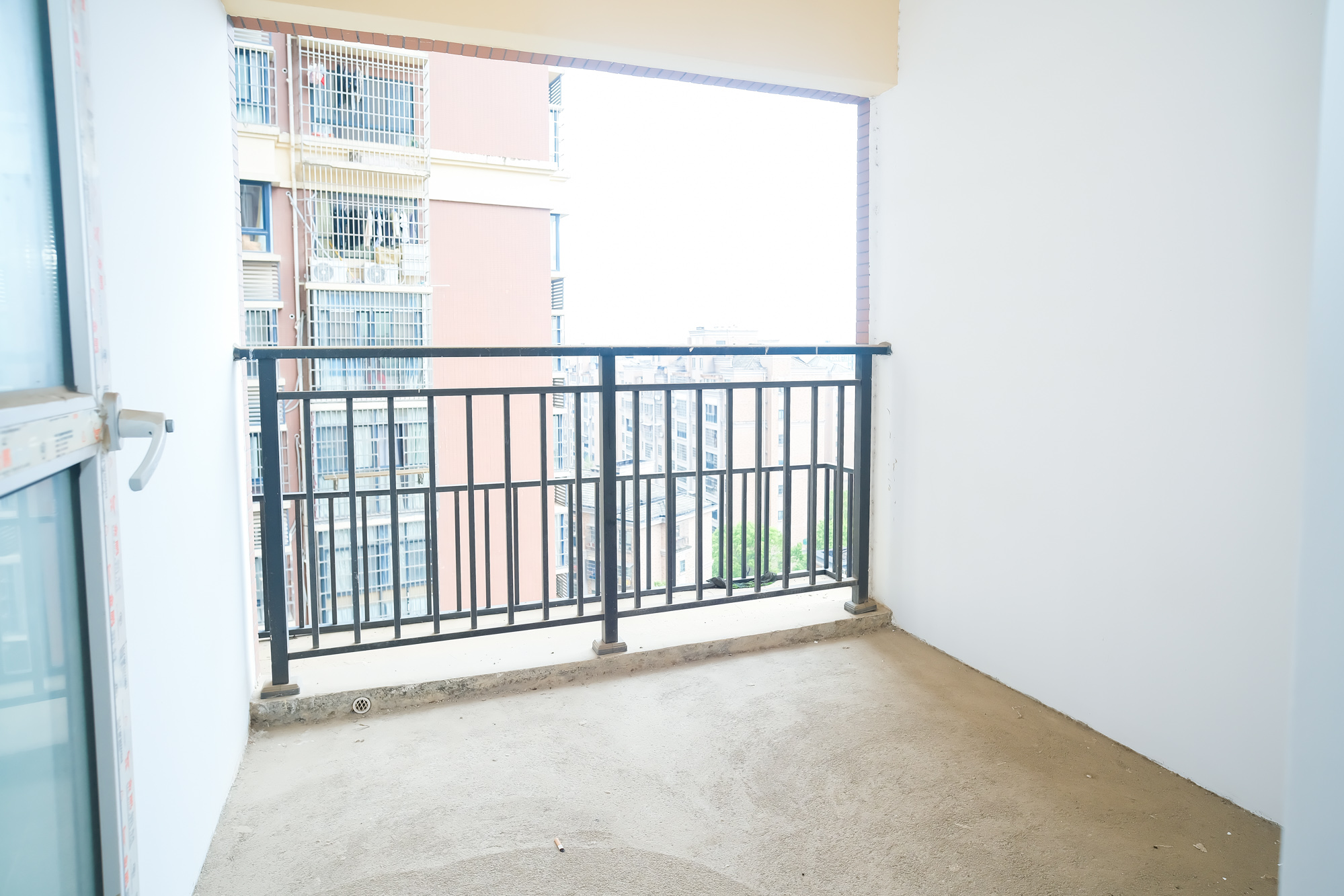 山水湾 3室2厅1卫 75.0万 山水湾 3室2厅1卫 75.0万卧室