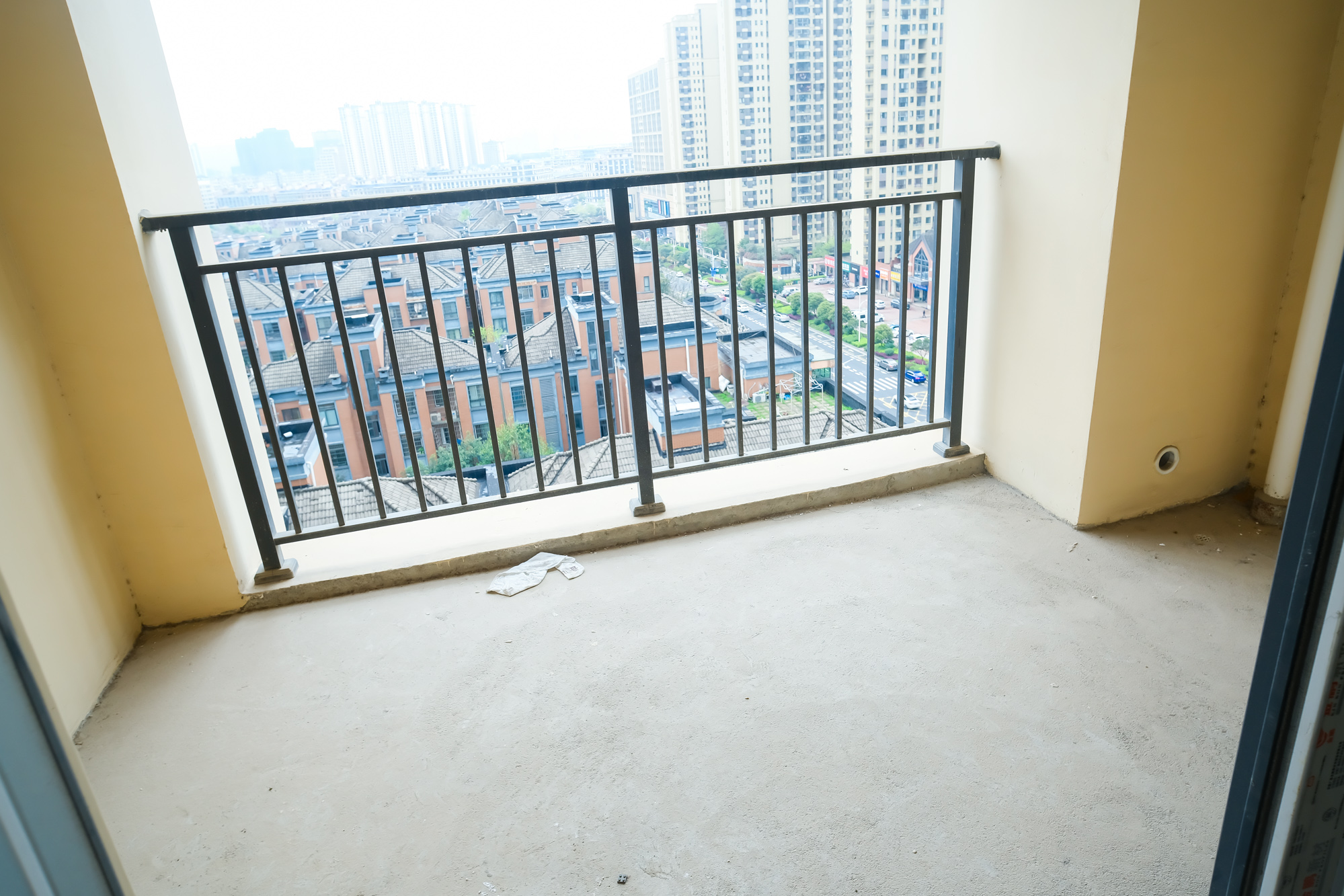 山水湾 3室2厅1卫 75.0万 山水湾 3室2厅1卫 75.0万阳台