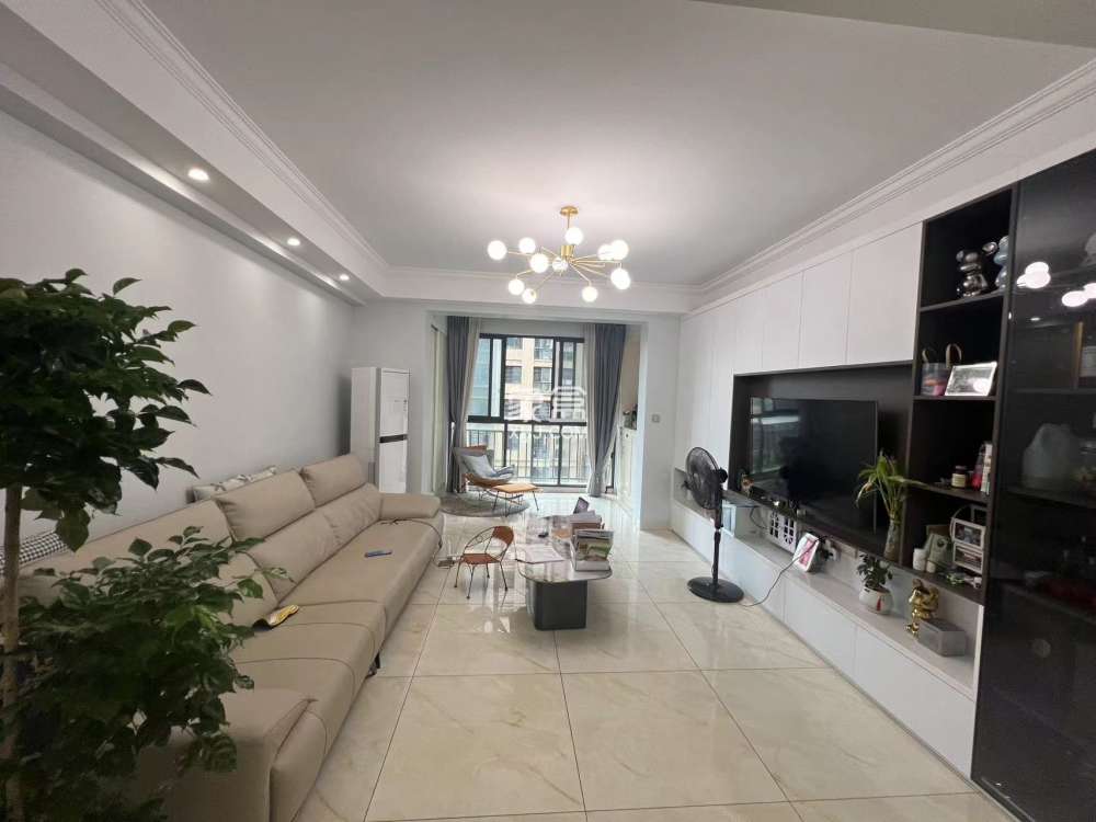 滨江花园  1室0厅0卫    79.0万