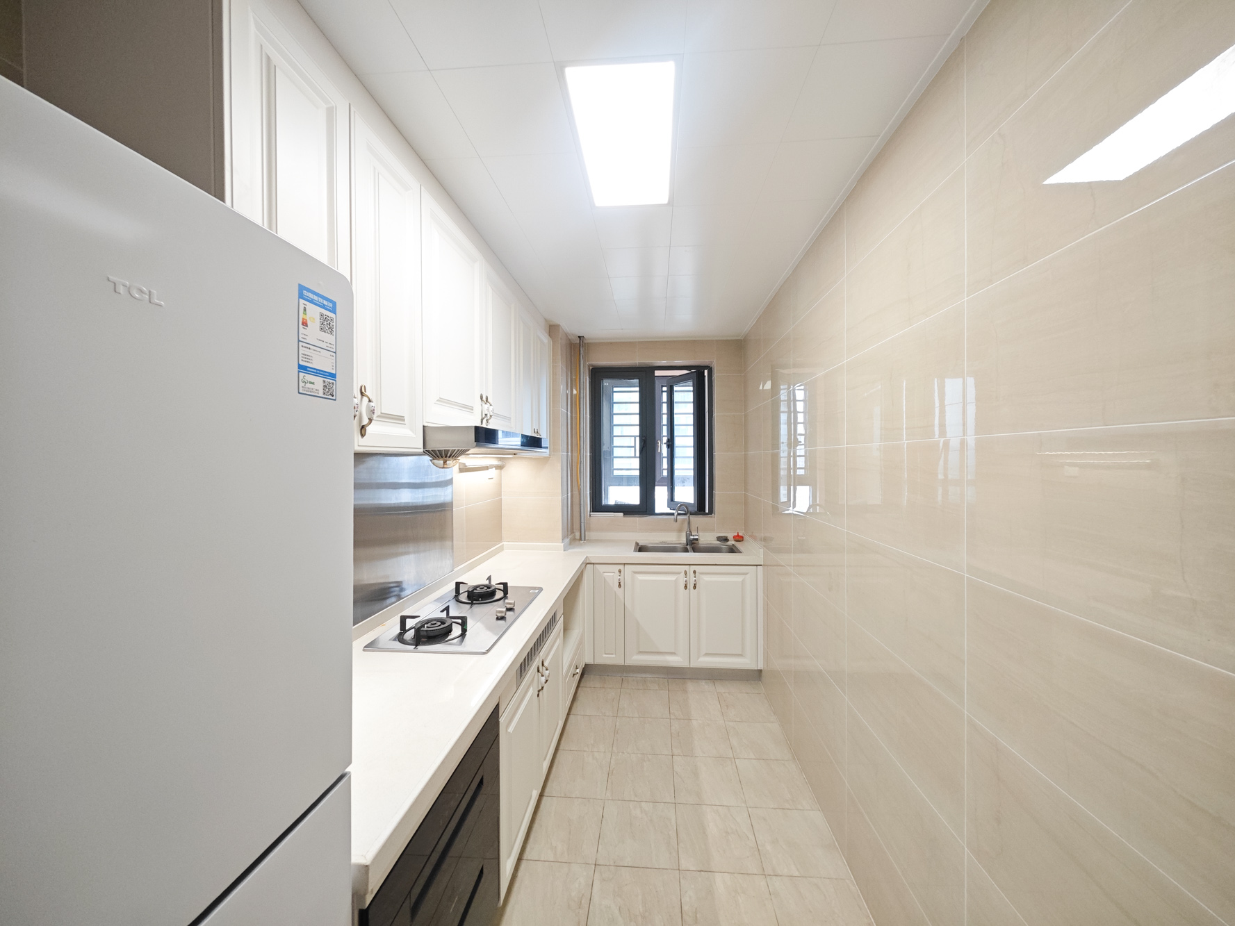 恒大上林苑 3室2厅2卫 128.0万 恒大上林苑 3室2厅2卫 128.0万厨房