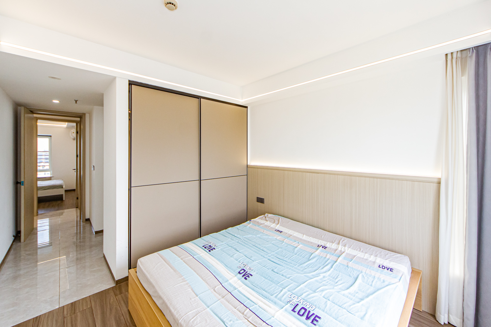 北辰三角洲E7区 3室2厅2卫 190.0万 北辰三角洲E7区 3室2厅2卫 190.0万卧室