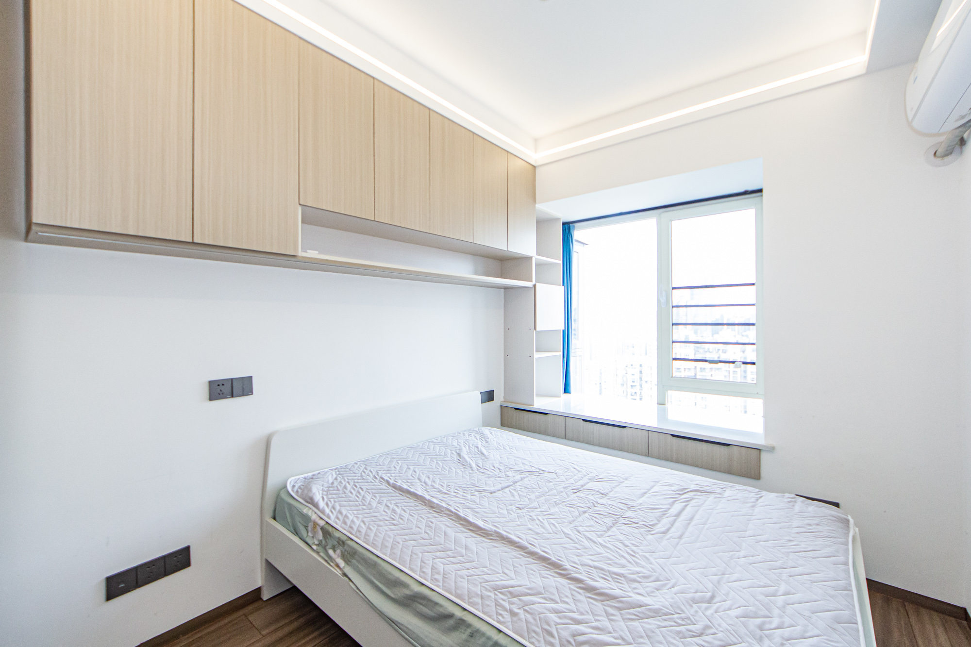 北辰三角洲E7区 3室2厅2卫 190.0万 北辰三角洲E7区 3室2厅2卫 190.0万卧室