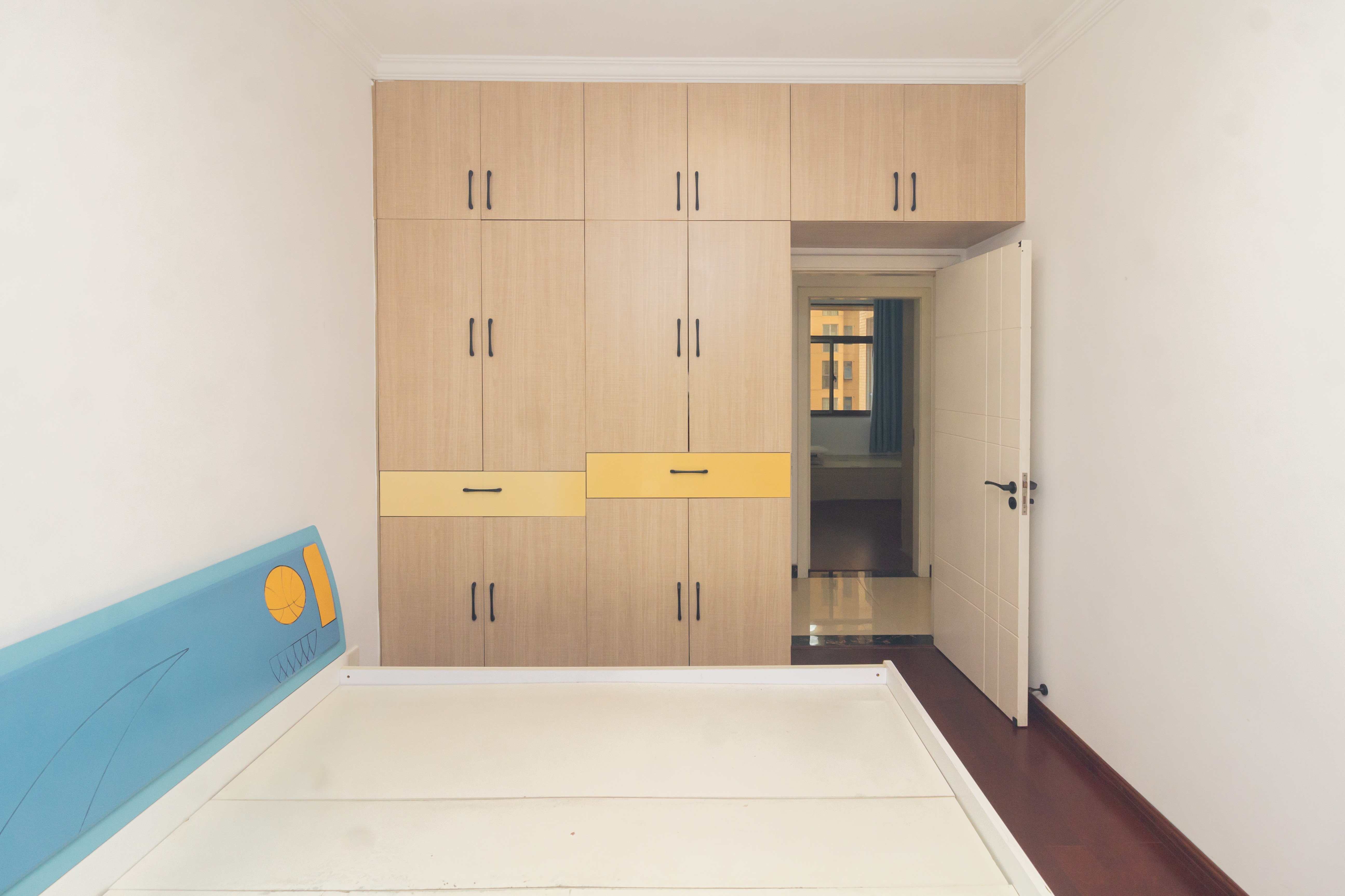 和泉嘉园  3室2厅2卫    90.0万 和泉嘉园  3室2厅2卫    90.0万卧室