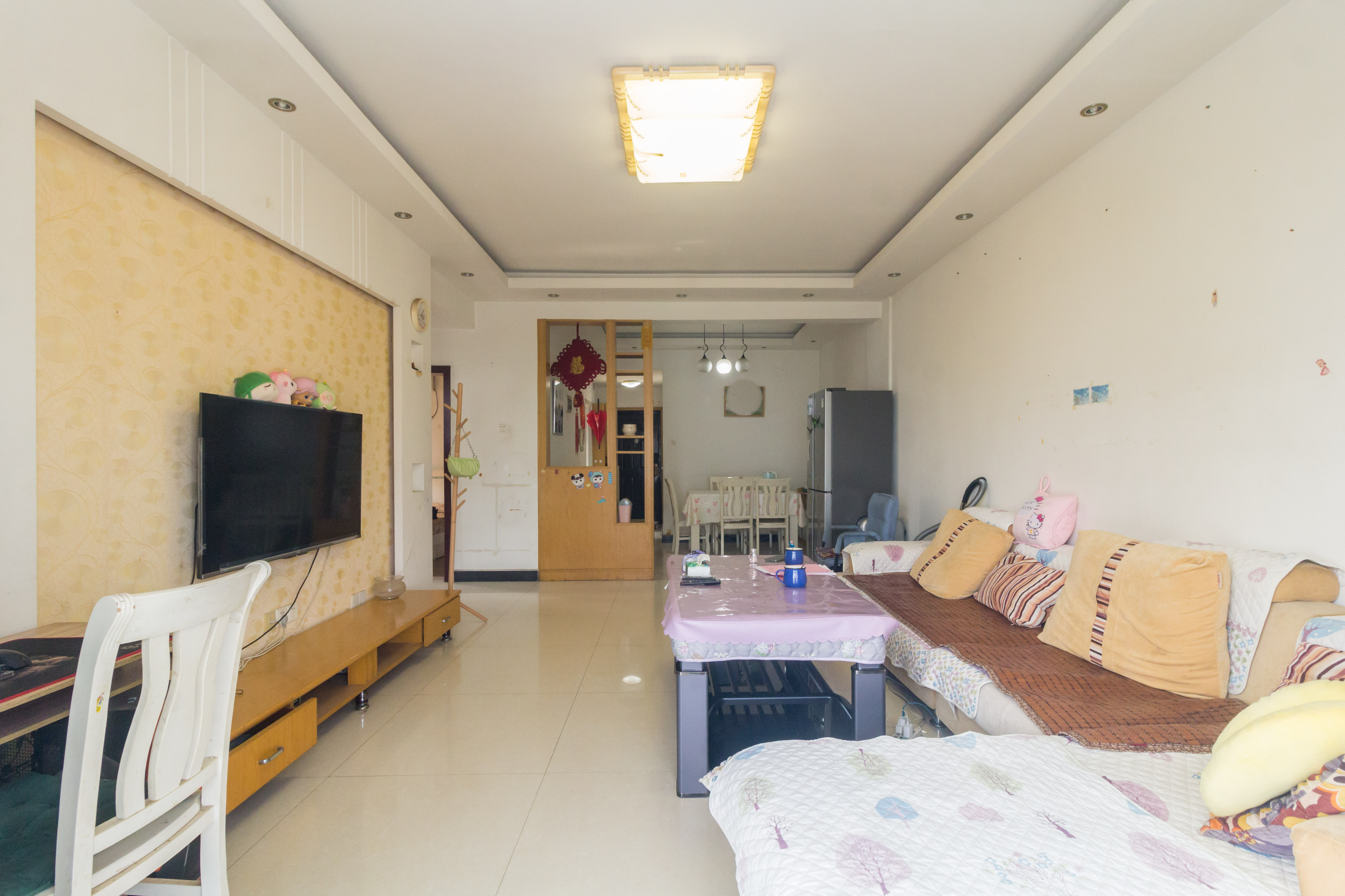 星城国际  2室2厅1卫   42.00万客厅