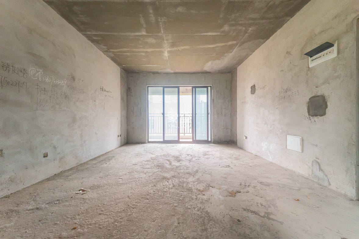 艺源颂雅小区(719街区) 4室2厅2卫 103.0万 艺源颂雅小区(719街区) 4室2厅2卫 103.0万客厅