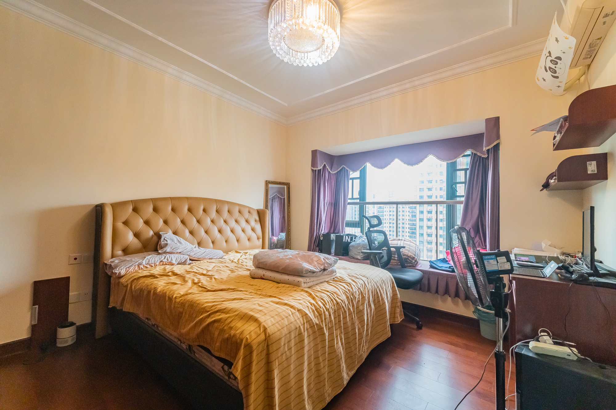 恒大翡翠华庭  3室2厅2卫    133.8万 恒大翡翠华庭  3室2厅2卫    133.8万卧室