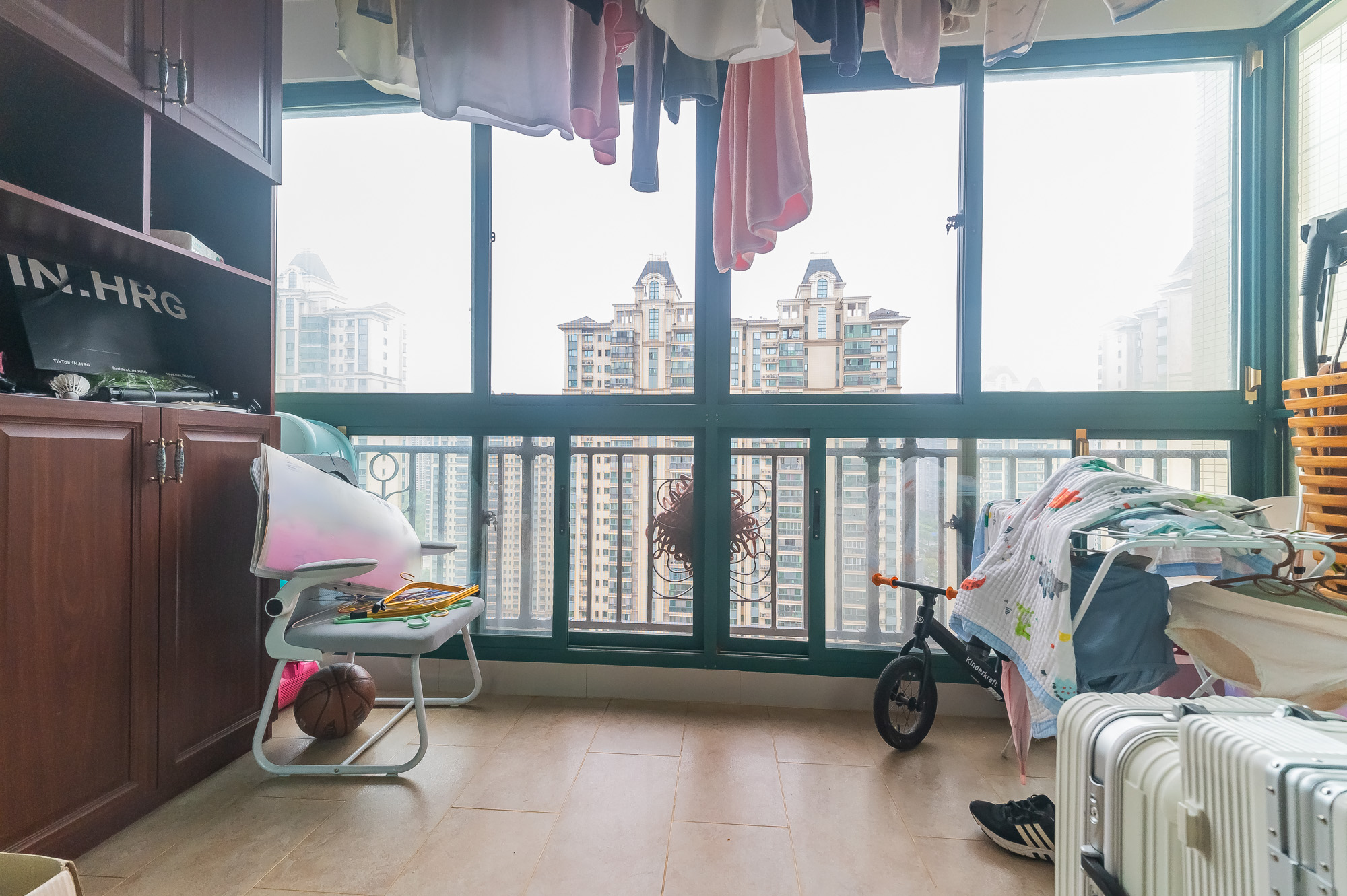 恒大翡翠华庭  3室2厅2卫    133.8万 恒大翡翠华庭  3室2厅2卫    133.8万阳台