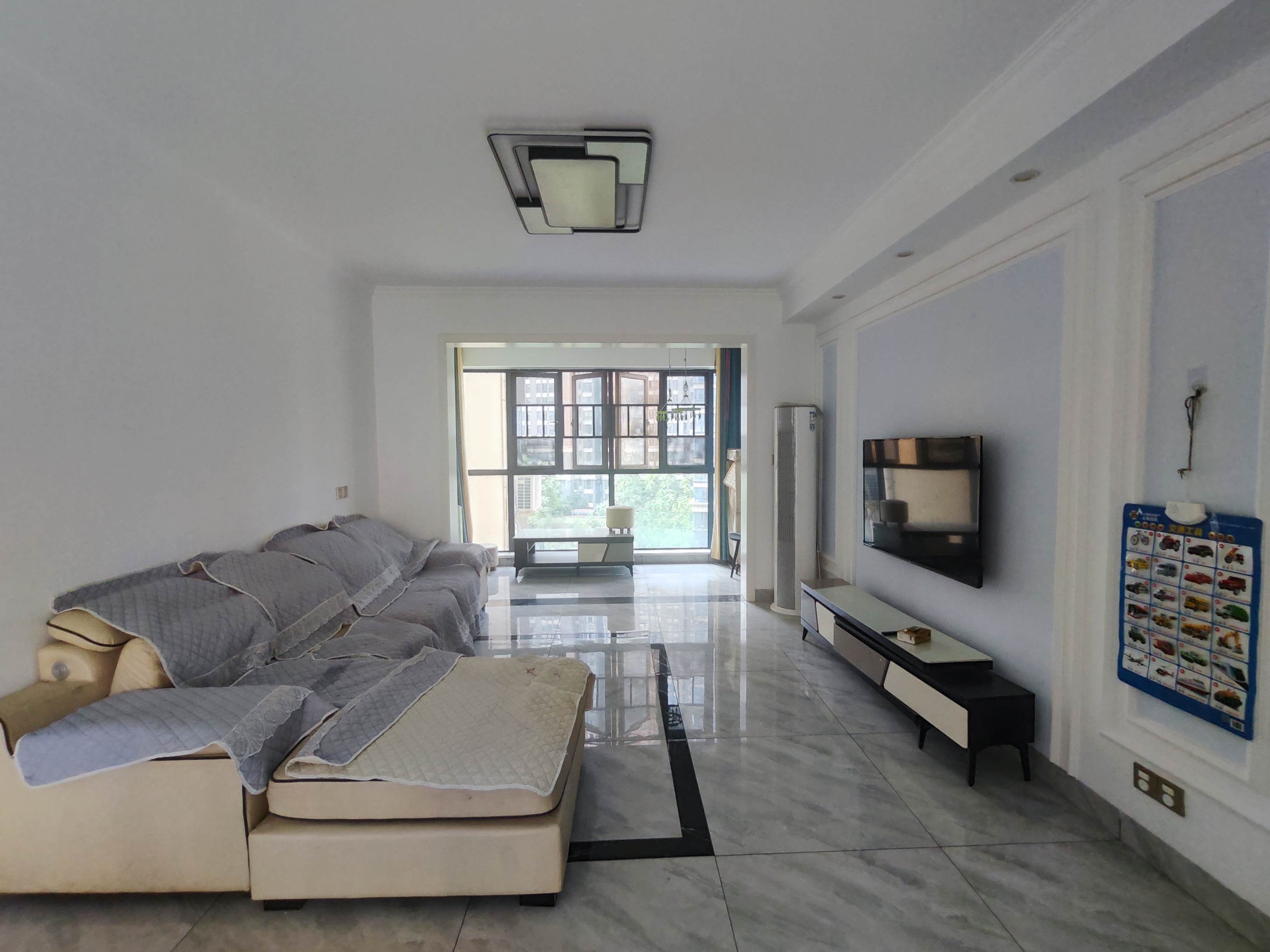 春藤小镇 4室2厅2卫 98.0万 春藤小镇 4室2厅2卫 98.0万室内图