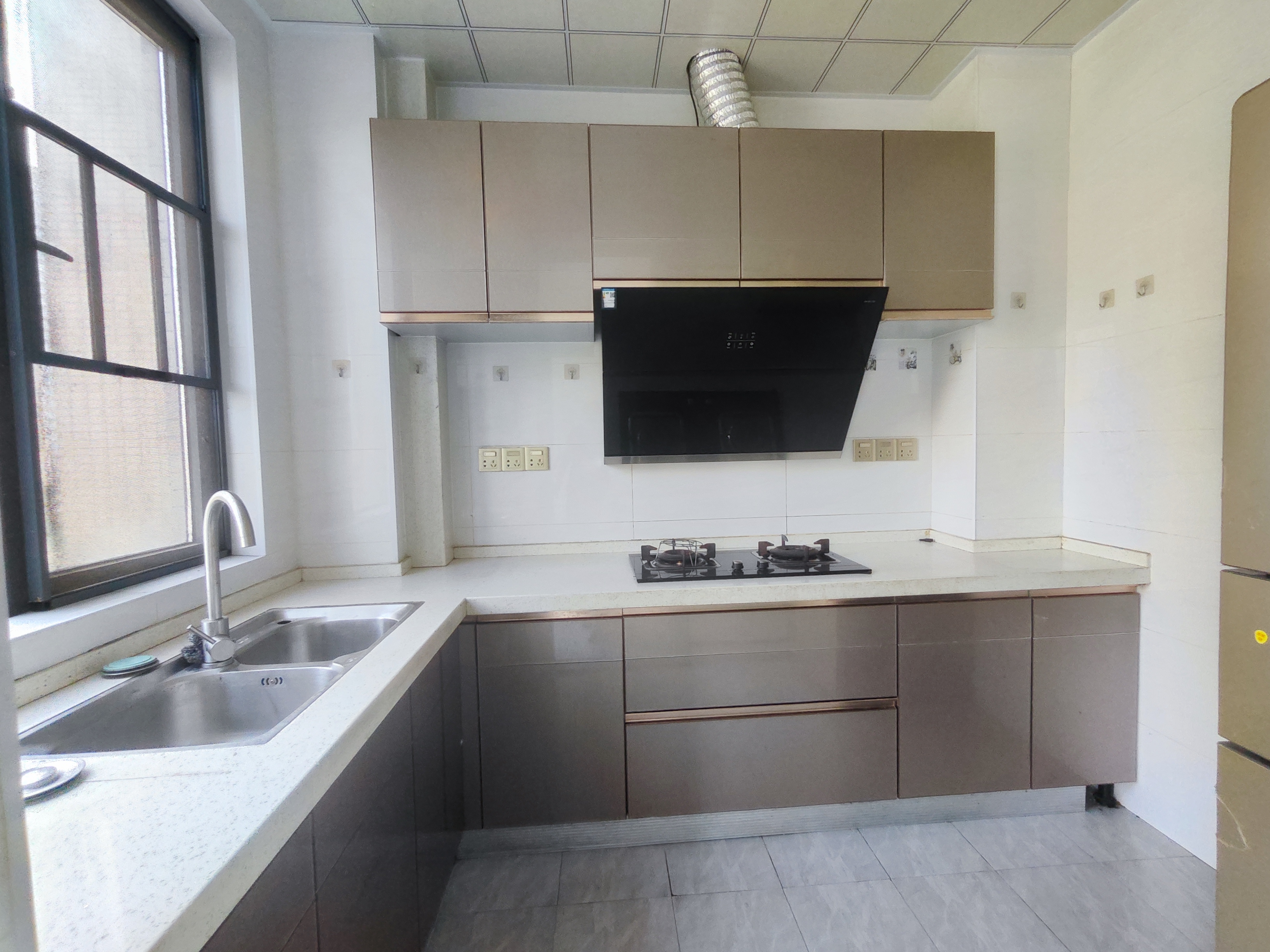 春藤小镇 4室2厅2卫 98.0万 春藤小镇 4室2厅2卫 98.0万室内图