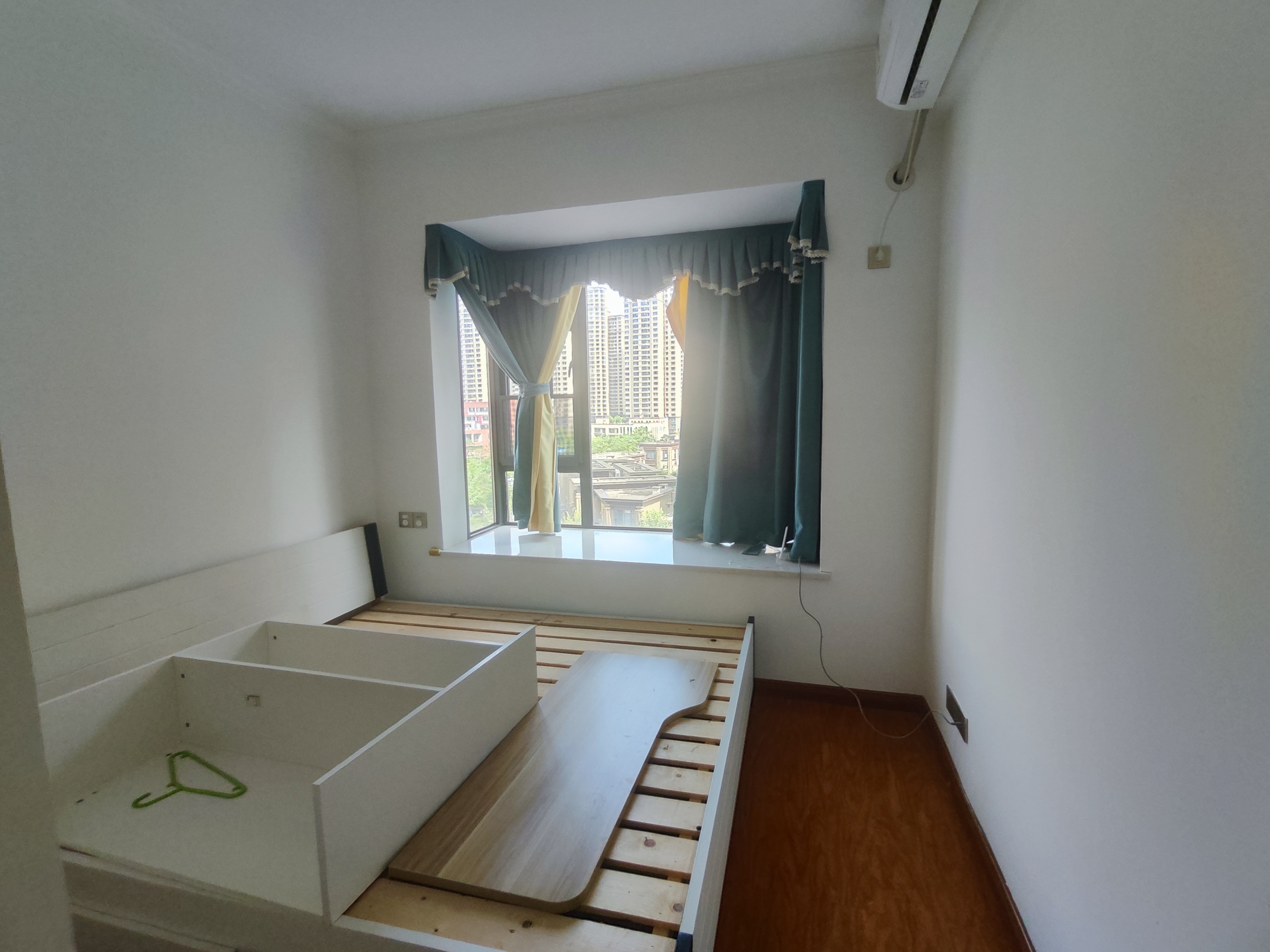 春藤小镇 4室2厅2卫 98.0万 春藤小镇 4室2厅2卫 98.0万室内图