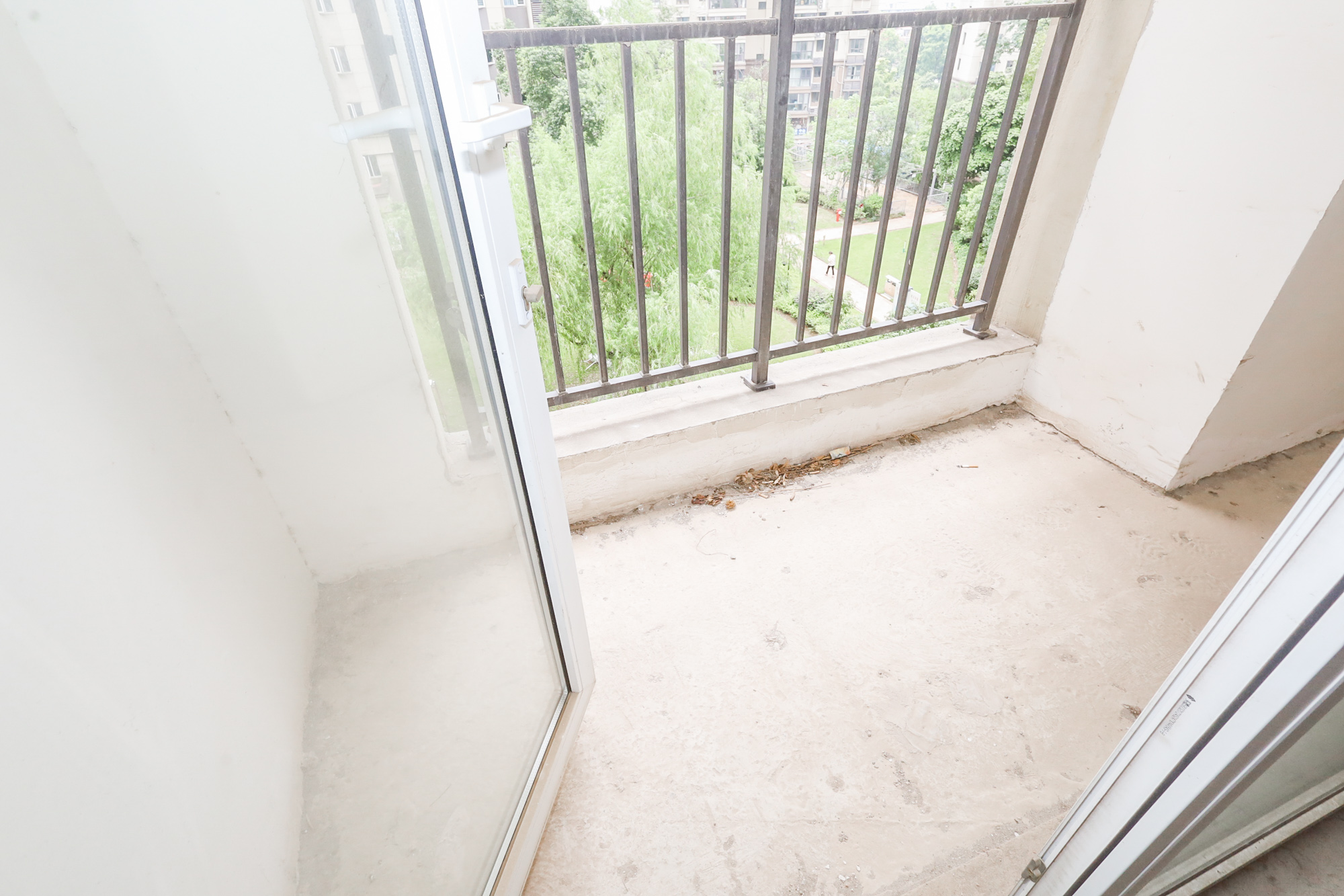 当代滨江MOMA 3室2厅1卫 132.0万 当代滨江MOMA 3室2厅1卫 132.0万阳台