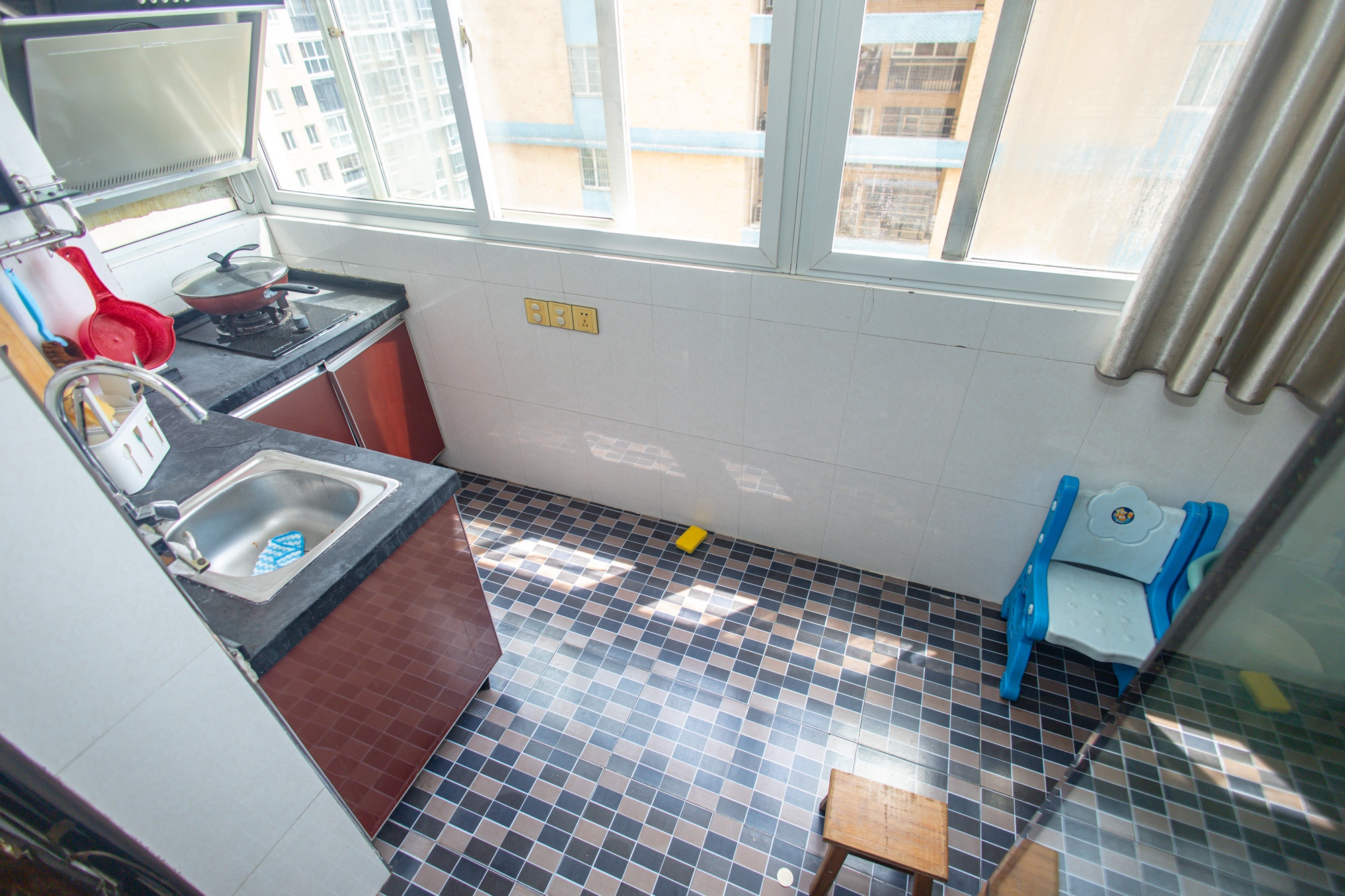 筑梦园  1室1厅1卫    46.8万 筑梦园  1室1厅1卫    46.8万厨房