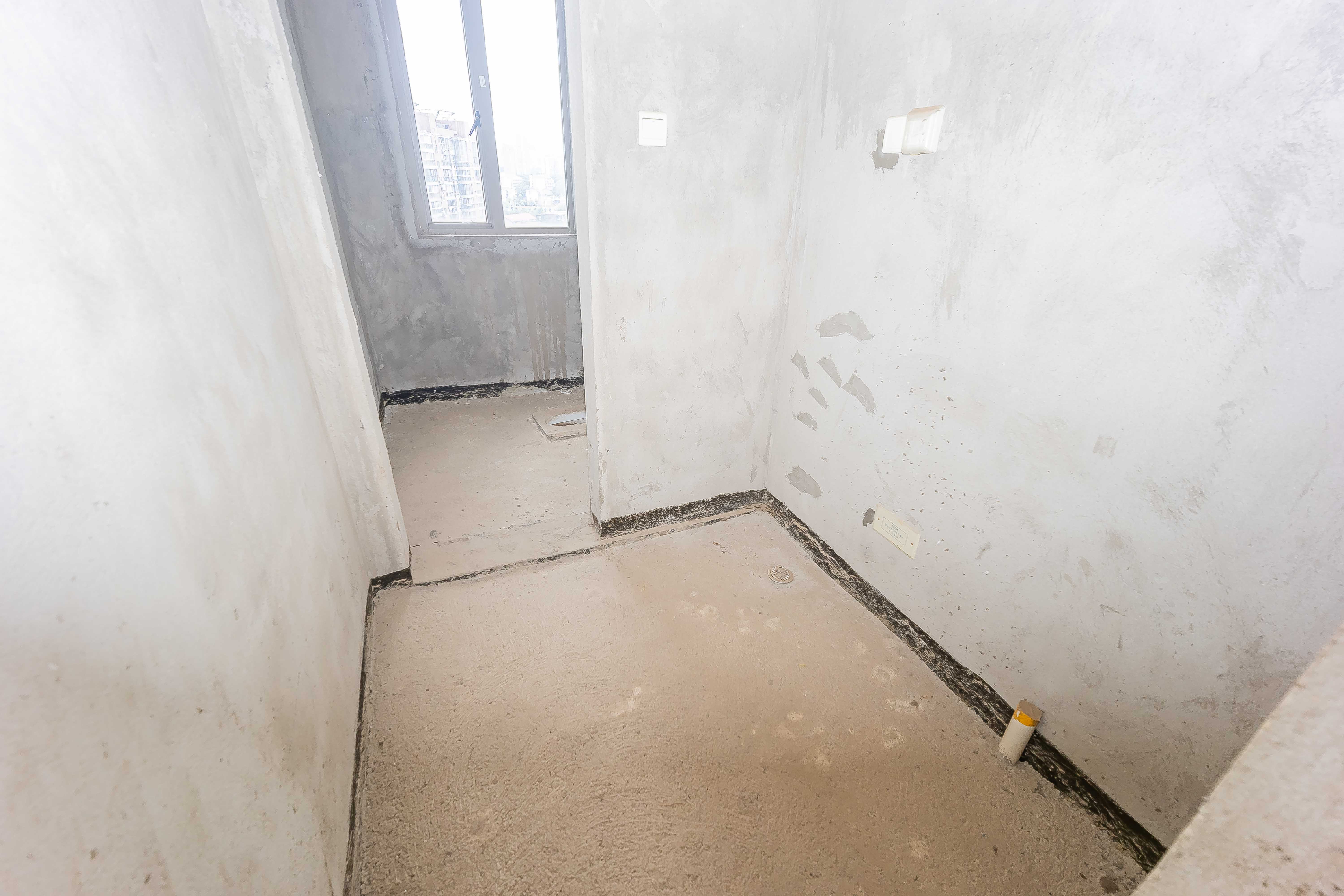 金域南外滩(望江佳园)  4室2厅2卫    200.0万 金域南外滩(望江佳园)  4室2厅2卫    200.0万卫生间