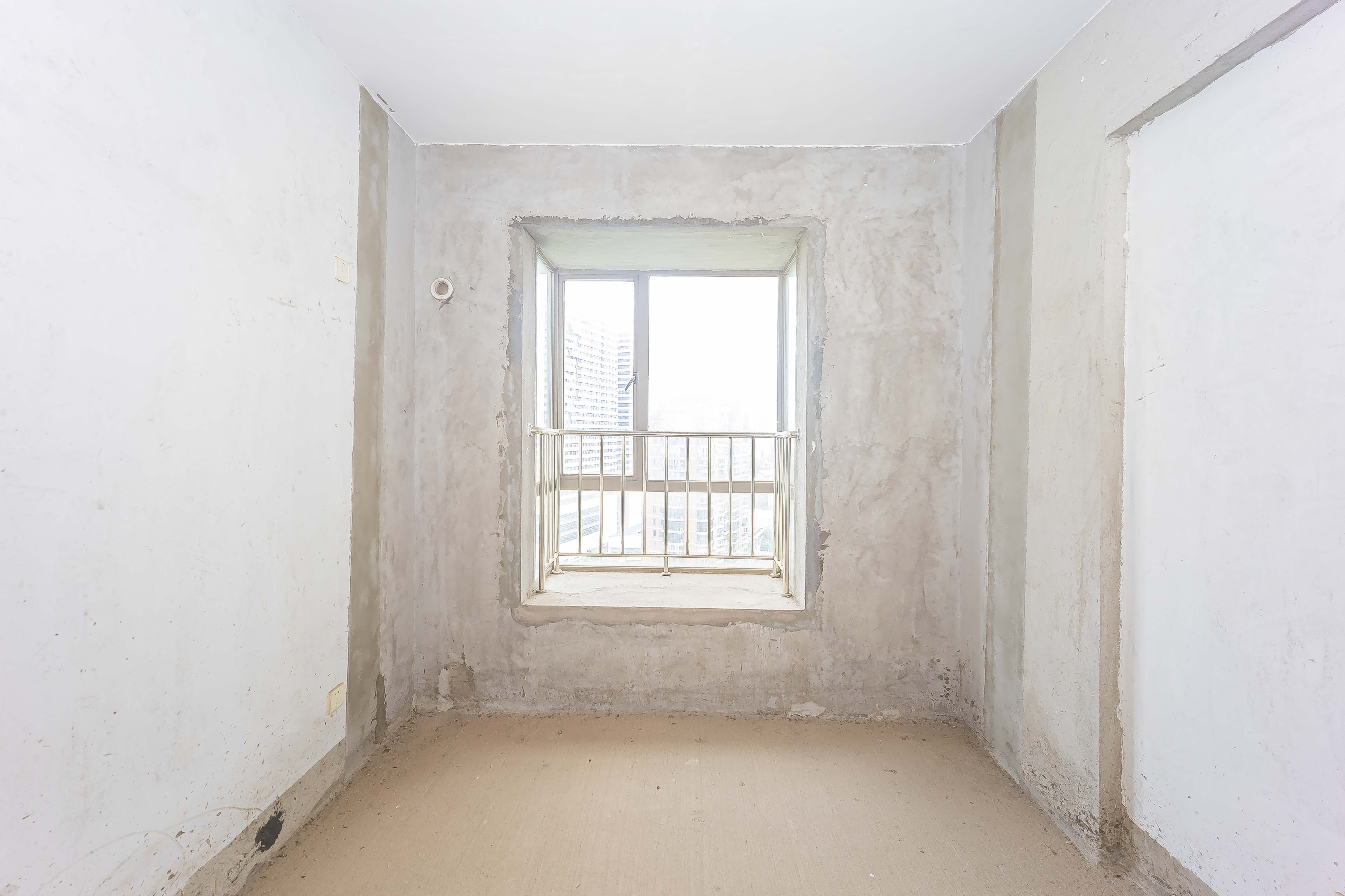 金域南外滩(望江佳园)  4室2厅2卫    200.0万 金域南外滩(望江佳园)  4室2厅2卫    200.0万卧室