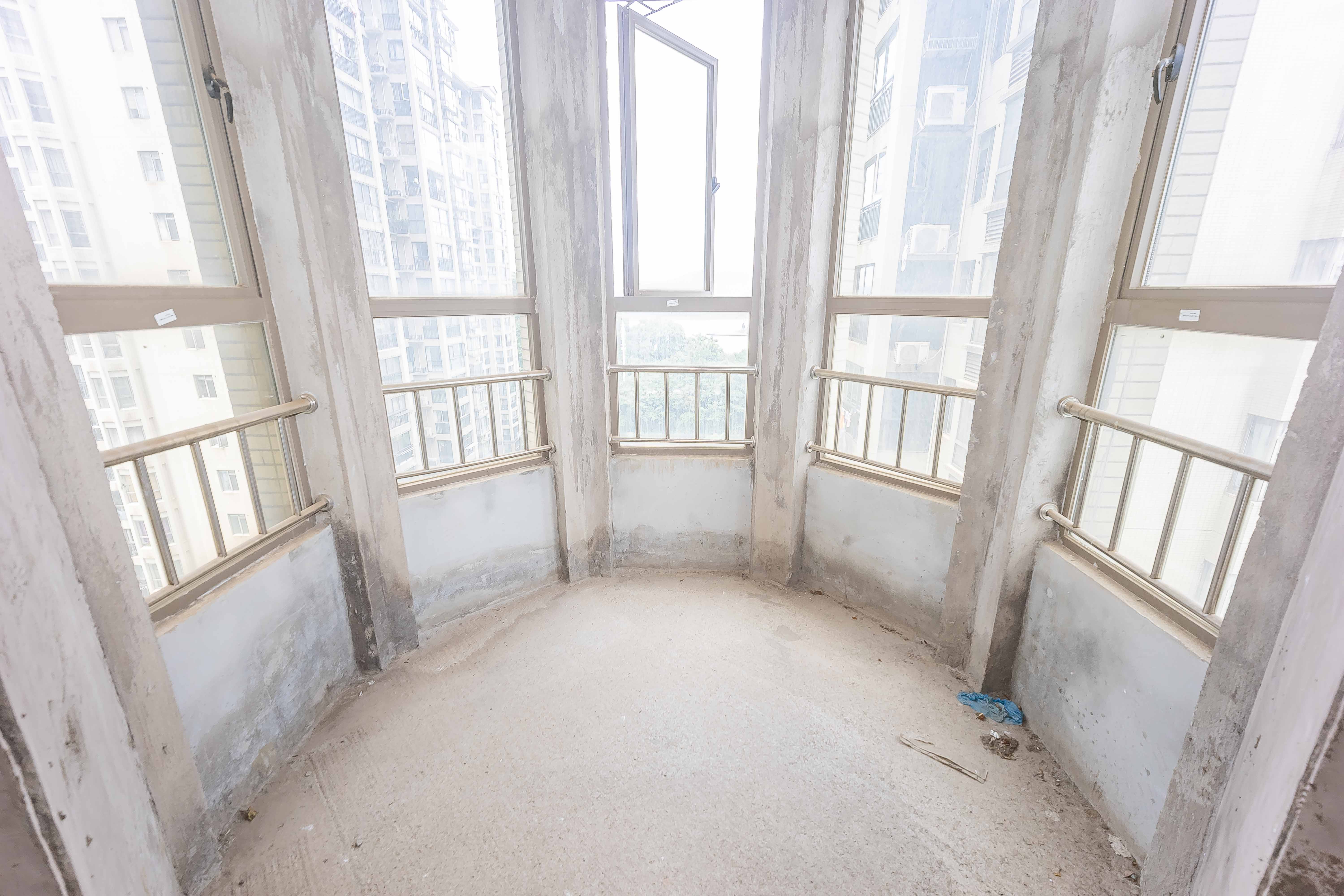 金域南外滩(望江佳园)  4室2厅2卫    200.0万 金域南外滩(望江佳园)  4室2厅2卫    200.0万其他