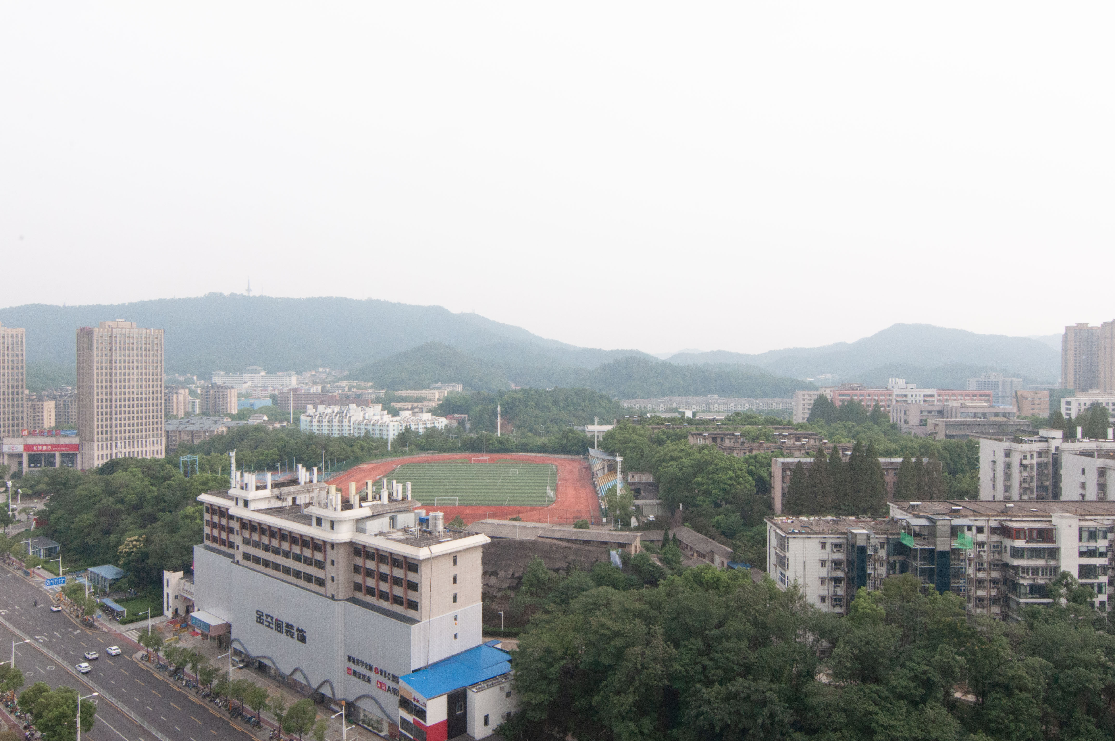 旭辉都会山  3室2厅1卫   195.00万其他