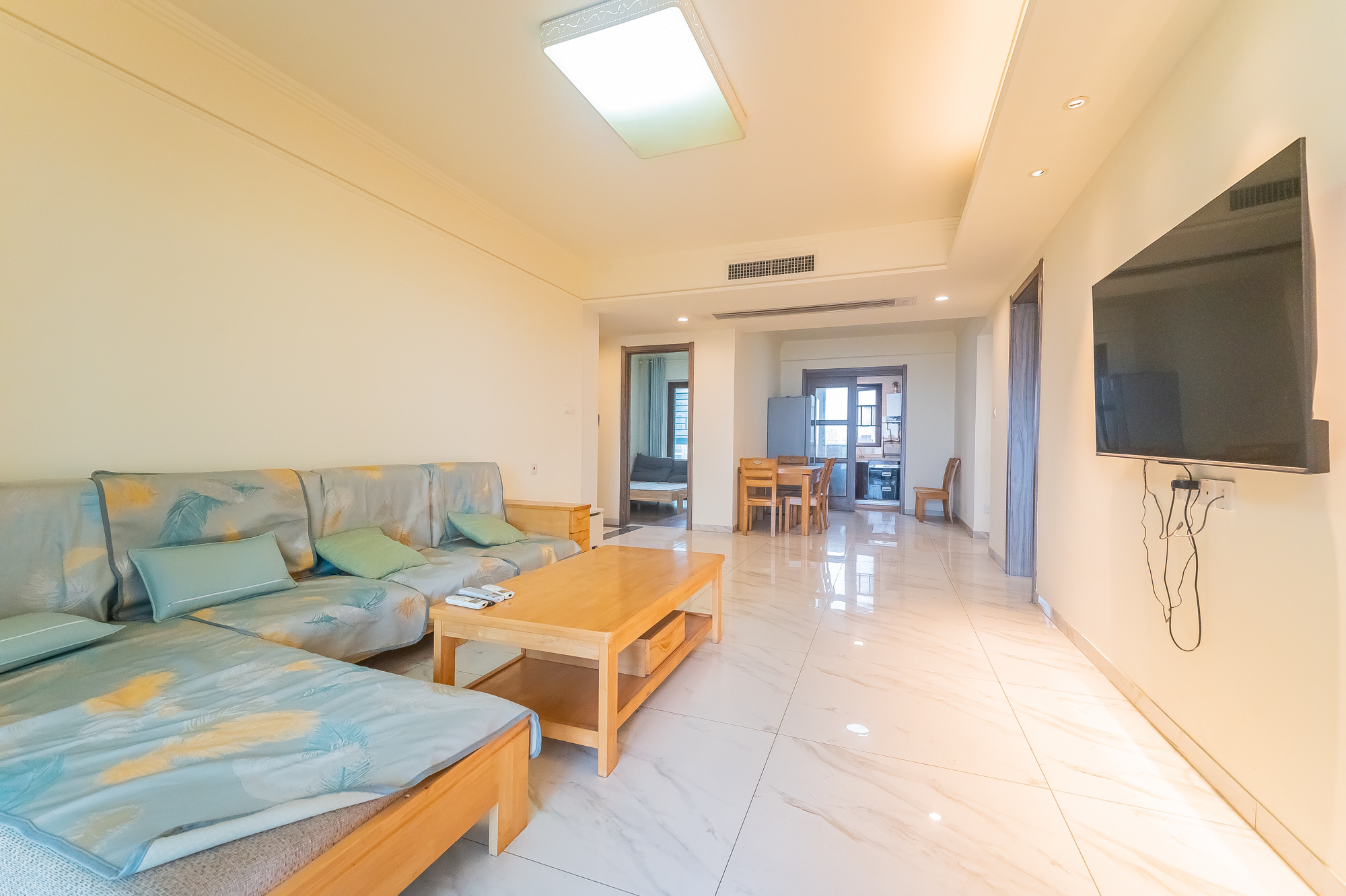 碧桂园中央花园 3室2厅2卫 112.0万 碧桂园中央花园 3室2厅2卫 112.0万客厅