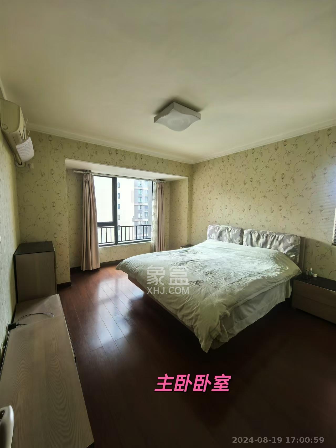 万科金域华府一期  3室2厅2卫   4000.00元/月室内图