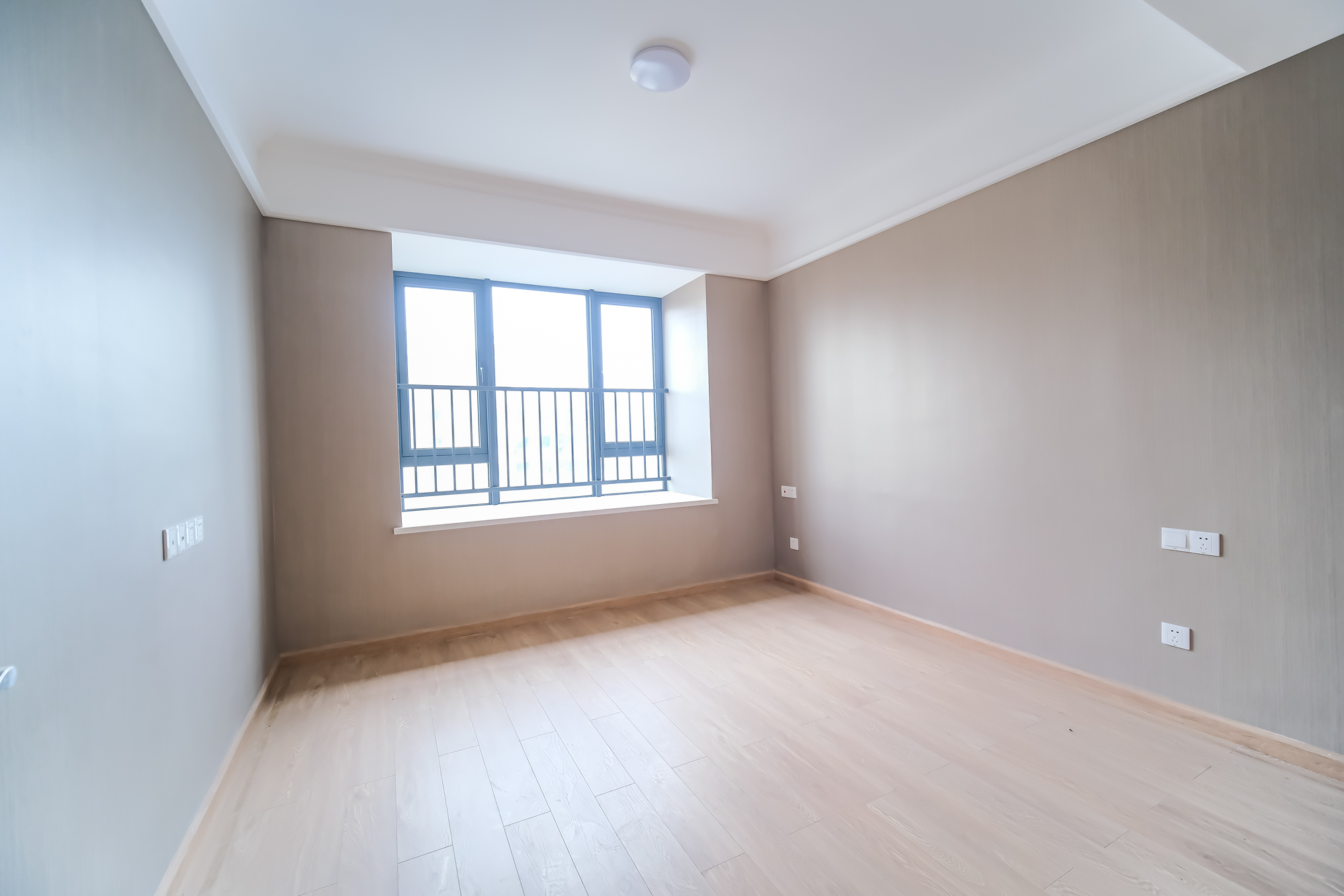 运达锦绣广场  3室2厅1卫    130.0万 运达锦绣广场  3室2厅1卫    130.0万卧室