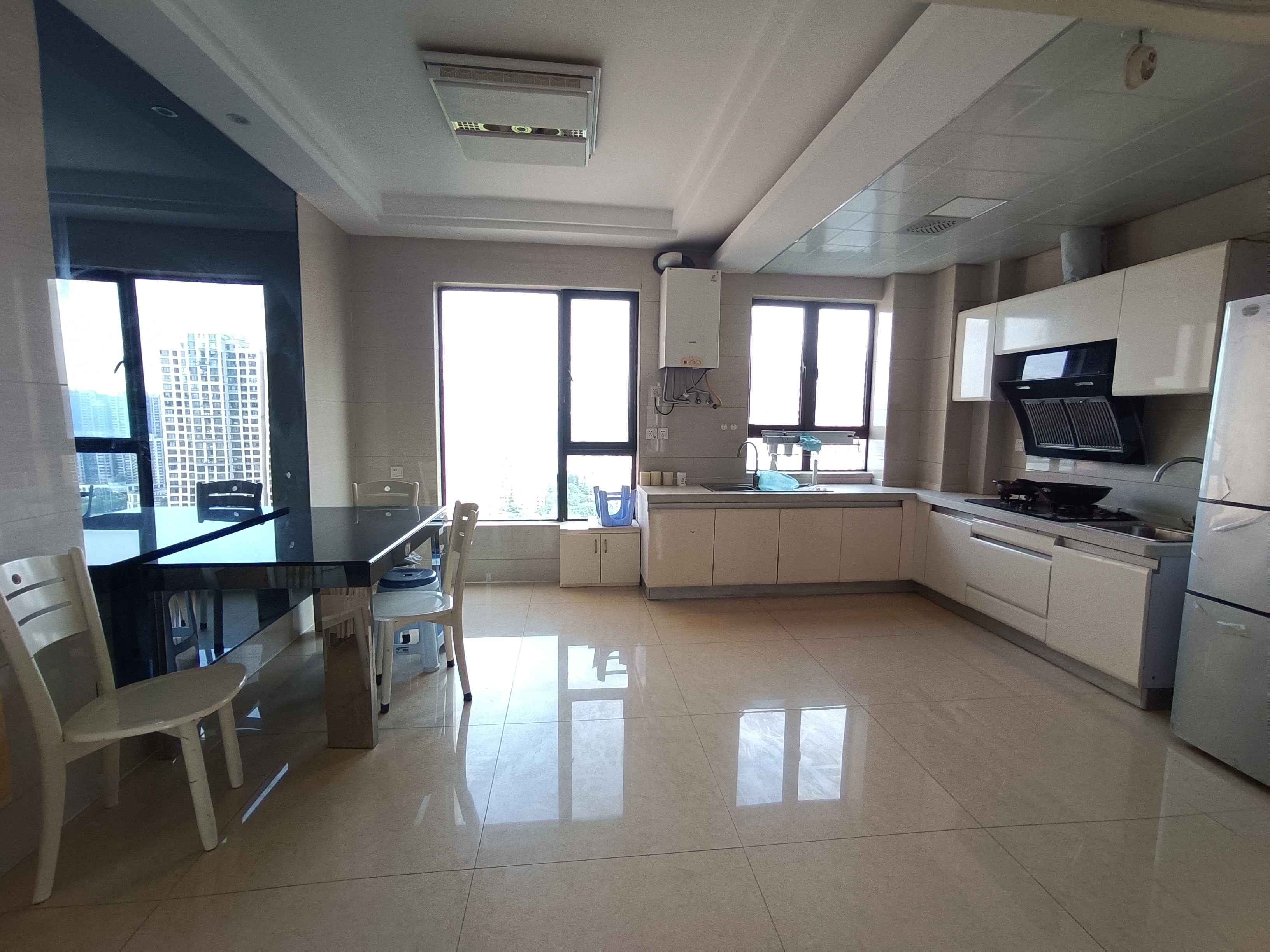 佳兆业金域天下二期 3室2厅2卫 52.0万 佳兆业金域天下二期 3室2厅2卫 52.0万室内图