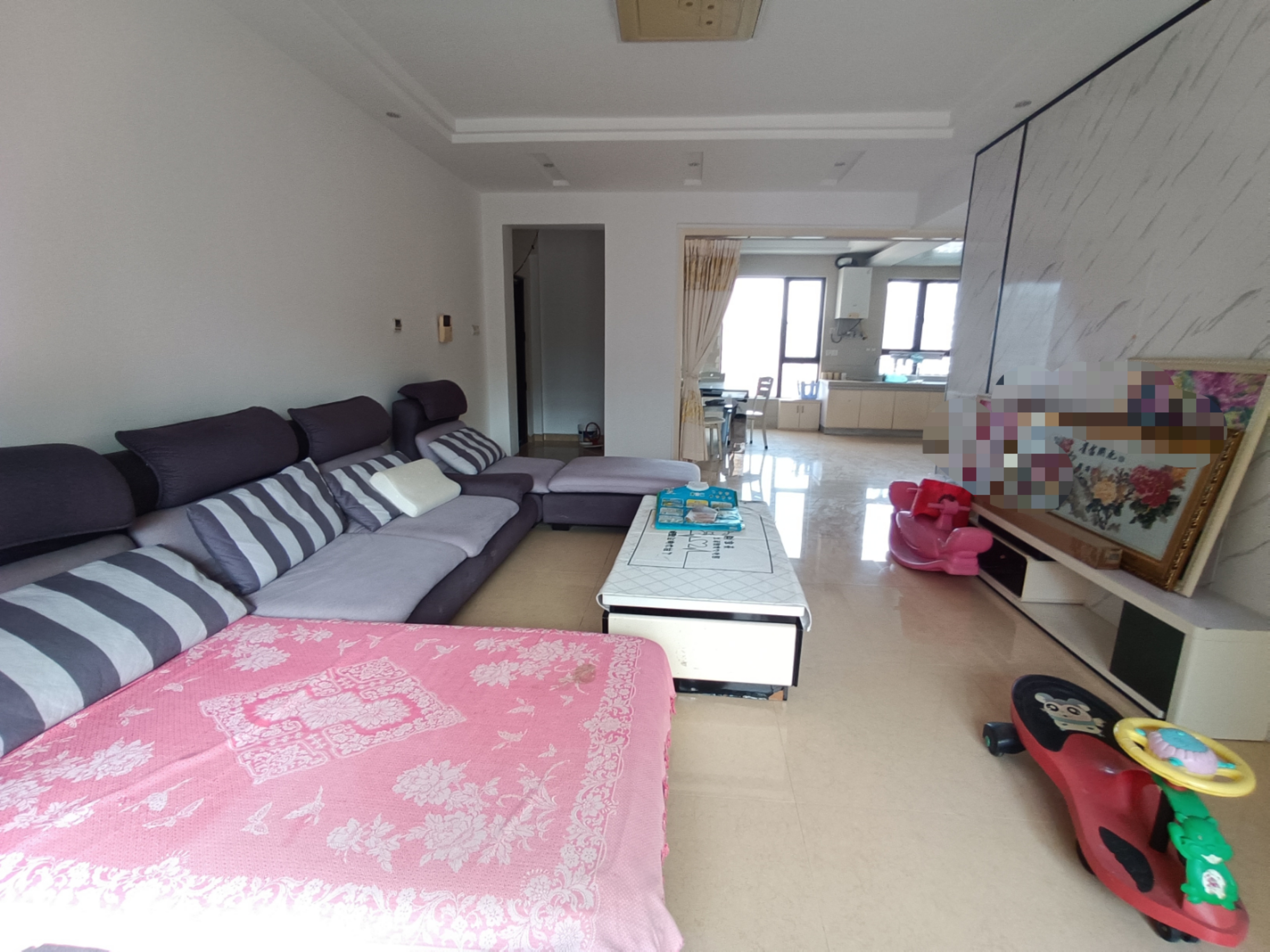 佳兆业金域天下二期 3室2厅2卫 52.0万 佳兆业金域天下二期 3室2厅2卫 52.0万室内图