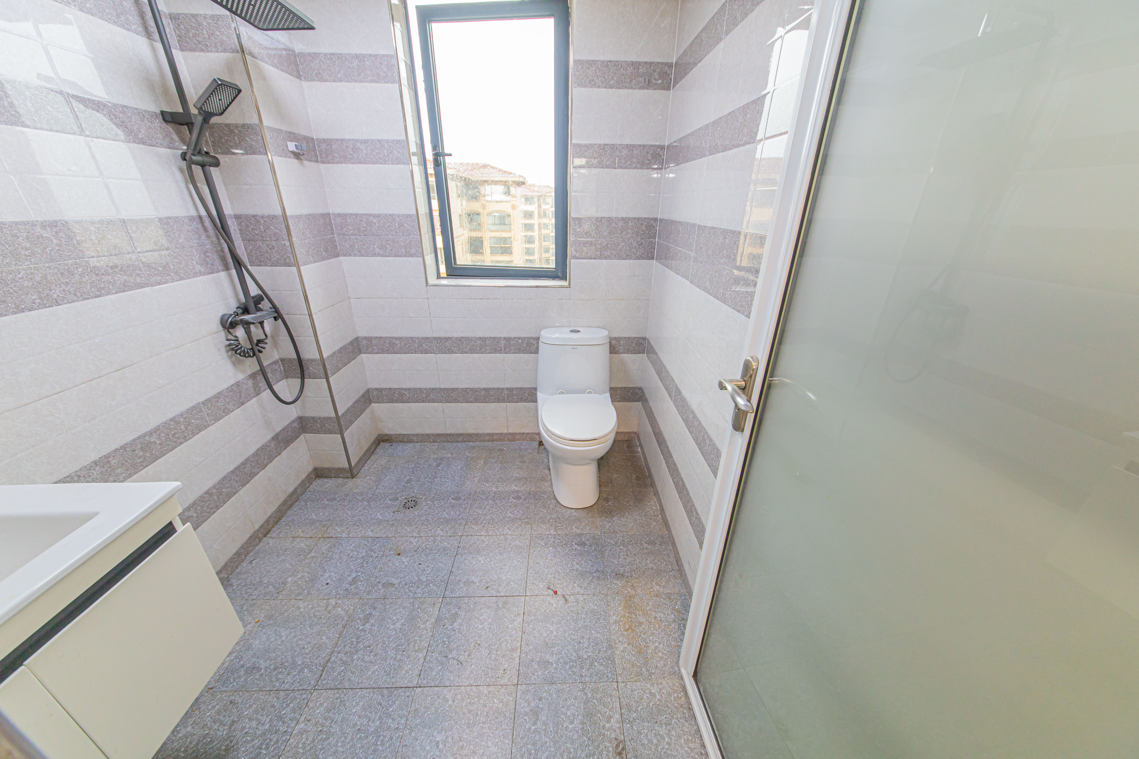 中建芙蓉嘉苑 3室2厅2卫 99.0万 中建芙蓉嘉苑 3室2厅2卫 99.0万卫生间