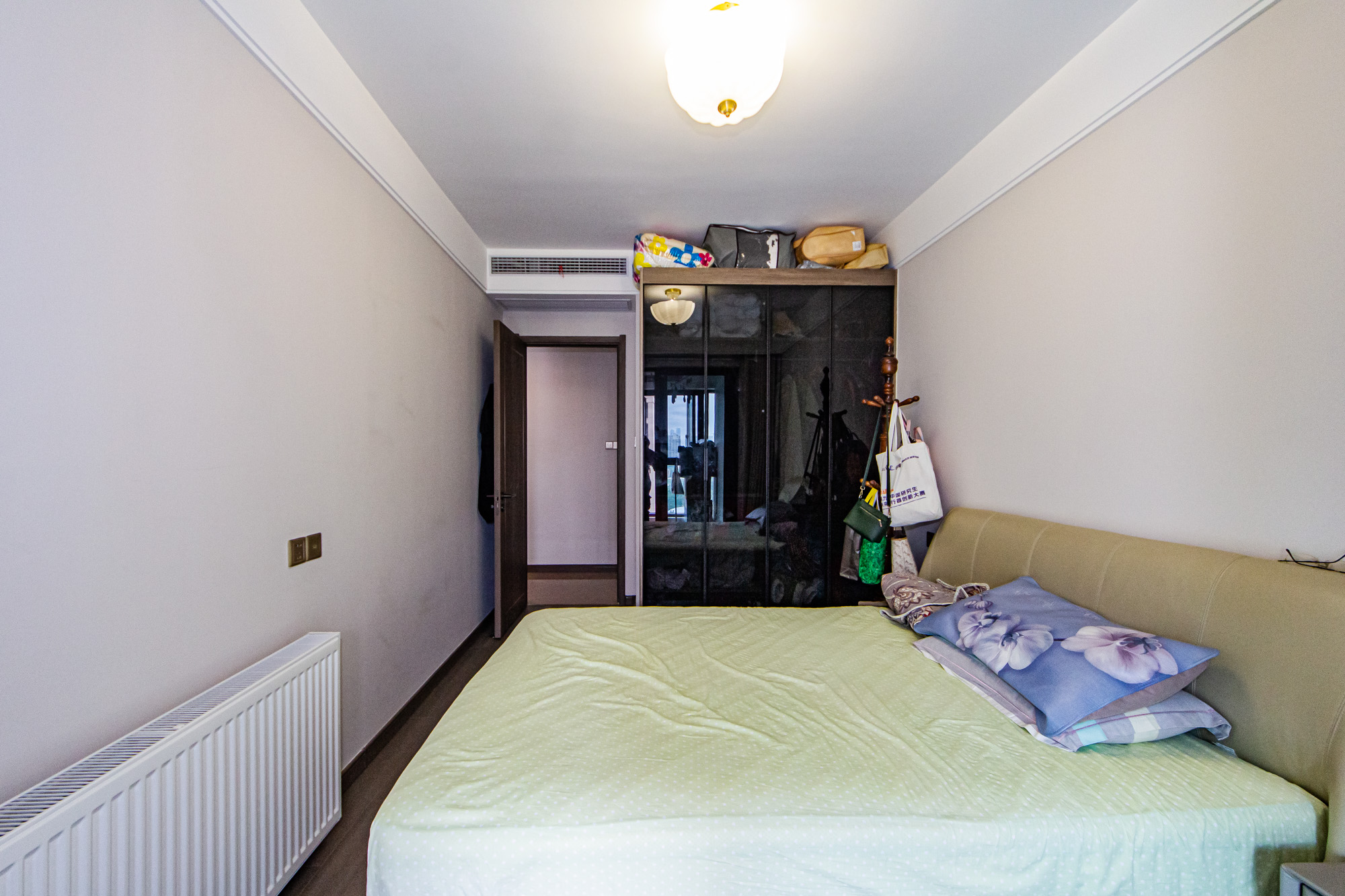 龙湖春江天玺 4室2厅2卫 246.0万 龙湖春江天玺 4室2厅2卫 246.0万卧室