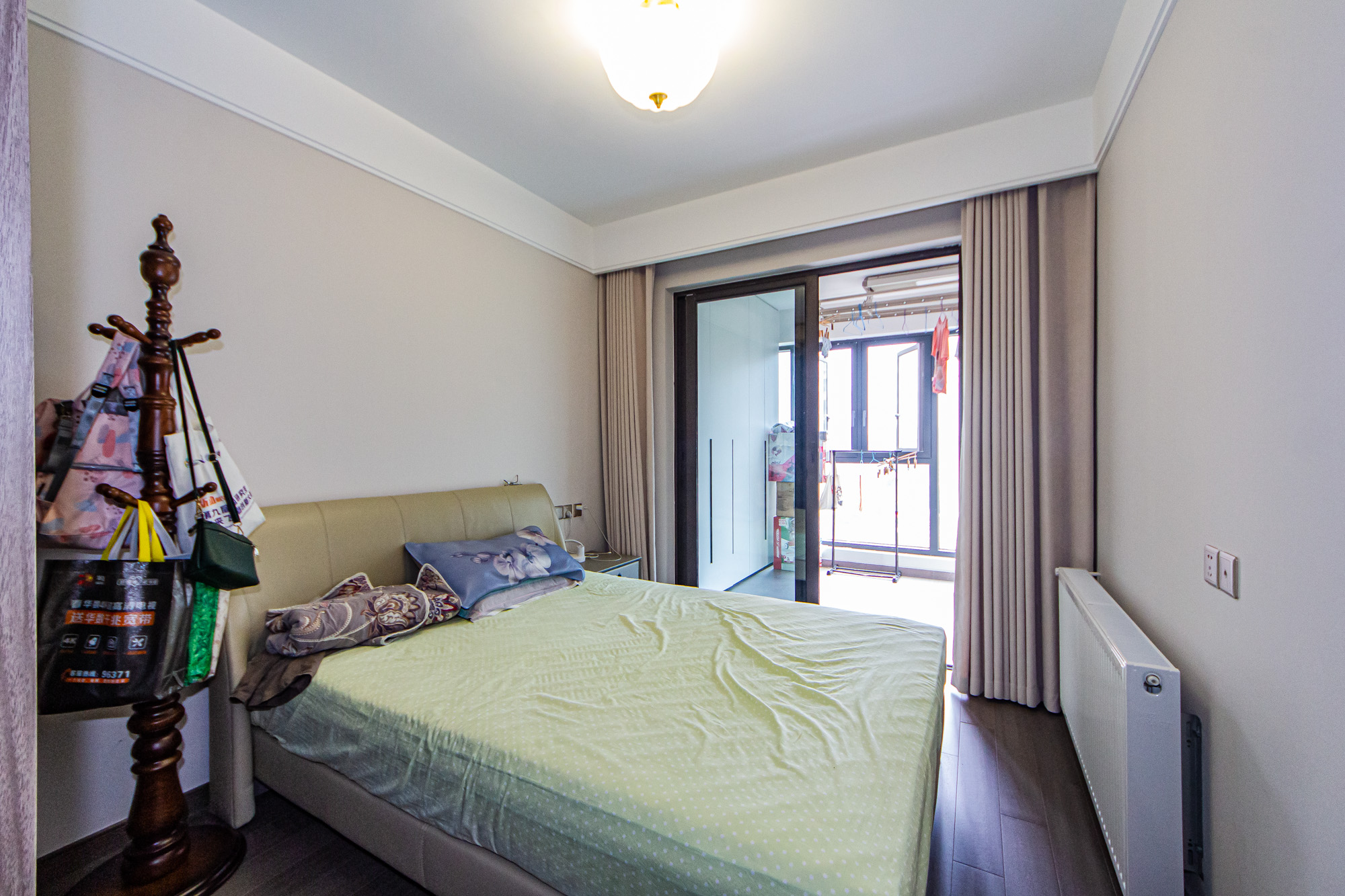 龙湖春江天玺 4室2厅2卫 246.0万 龙湖春江天玺 4室2厅2卫 246.0万卧室