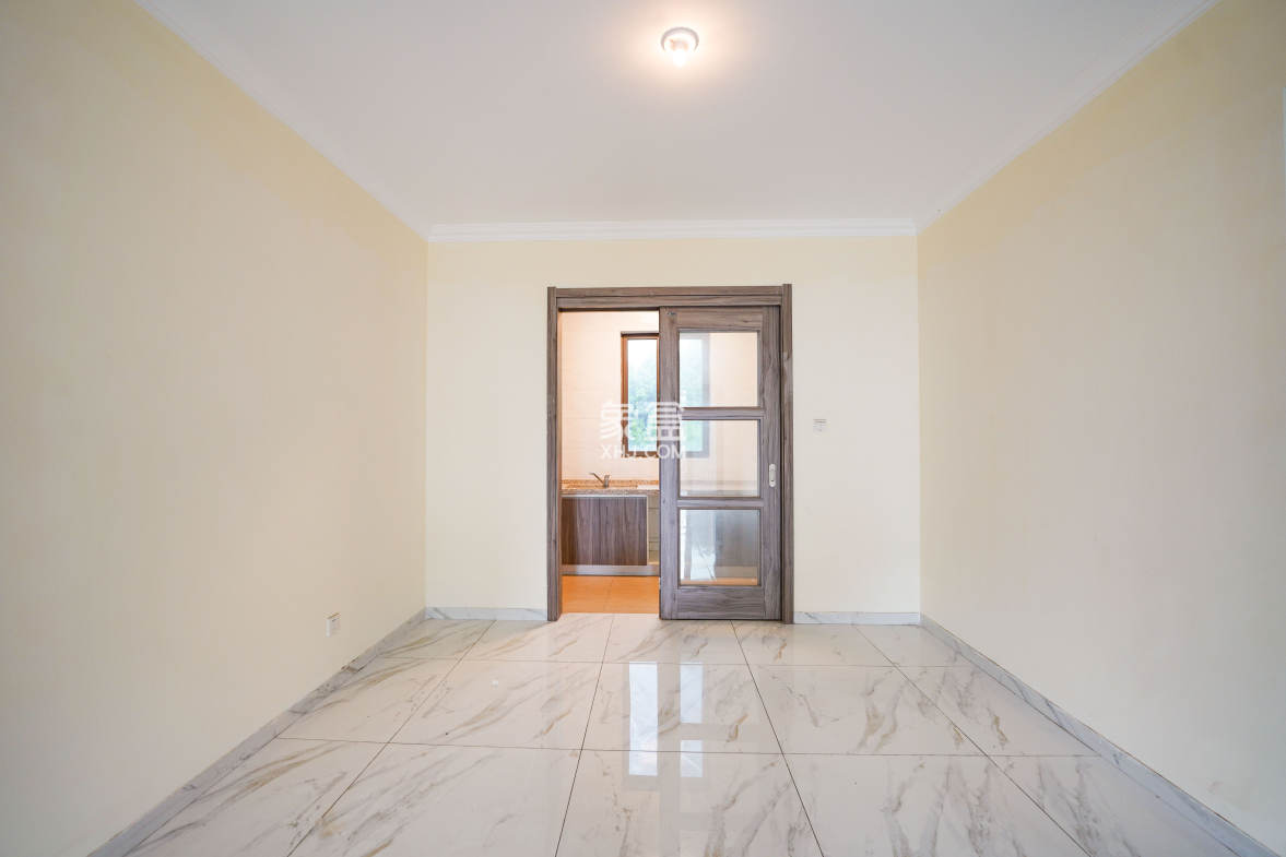 碧桂园公园壹号(凯怡茗苑)  3室2厅1卫    70.0万 碧桂园公园壹号(凯怡茗苑)  3室2厅1卫    70.0万客厅