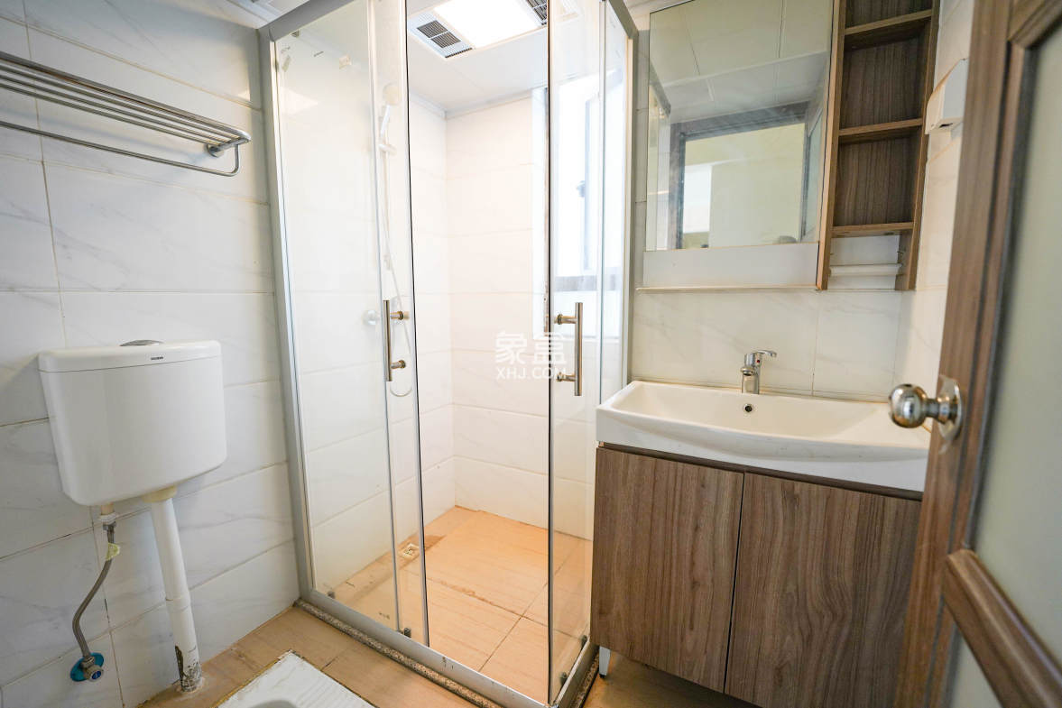 碧桂园公园壹号(凯怡茗苑)  3室2厅1卫    70.0万 碧桂园公园壹号(凯怡茗苑)  3室2厅1卫    70.0万其他