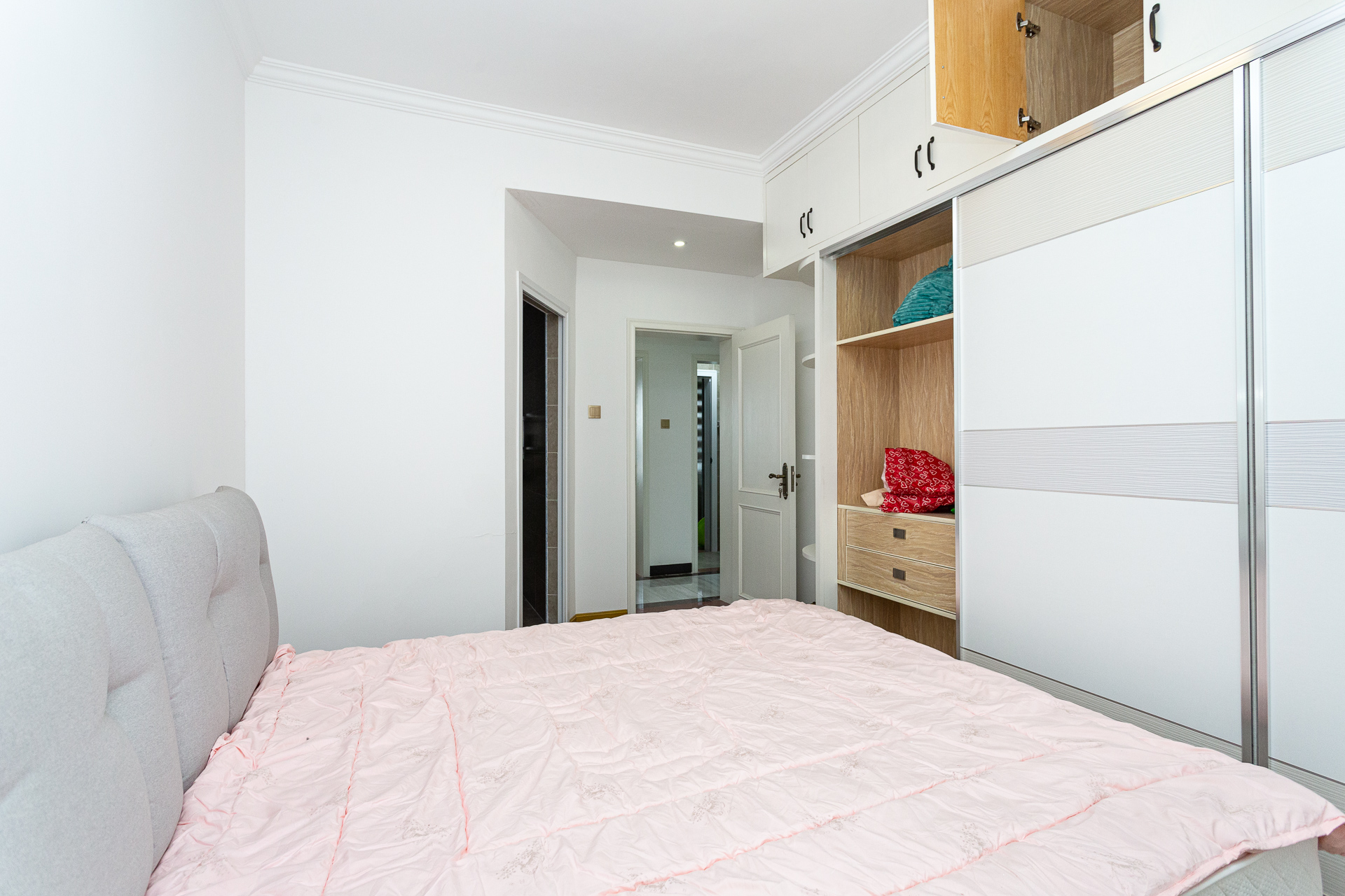 浩龙音乐界  3室2厅1卫    65.0万 浩龙音乐界  3室2厅1卫    65.0万卧室