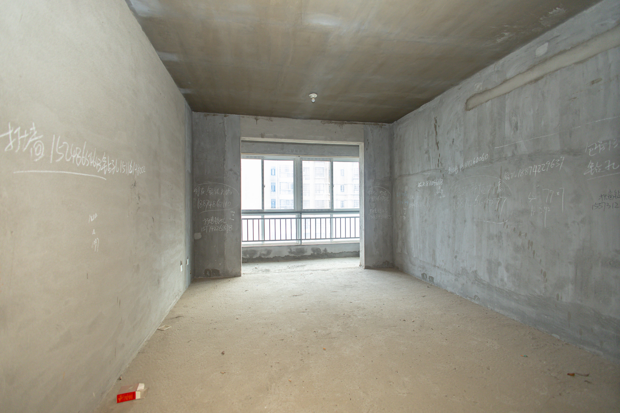 楚天世纪城西苑  3室2厅2卫    68.8万 楚天世纪城西苑  3室2厅2卫    68.8万客厅