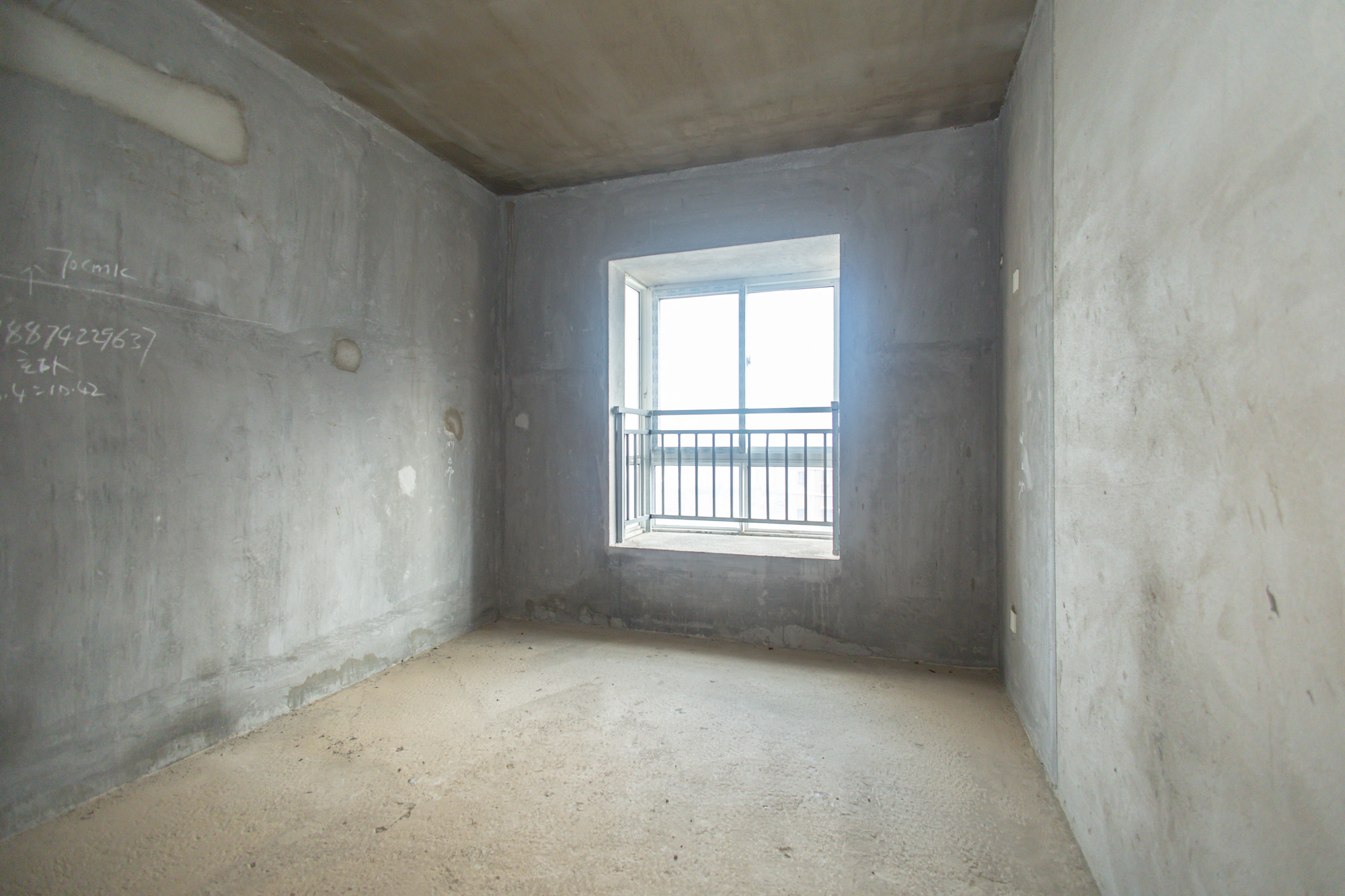 楚天世纪城西苑  3室2厅2卫    68.8万 楚天世纪城西苑  3室2厅2卫    68.8万卧室