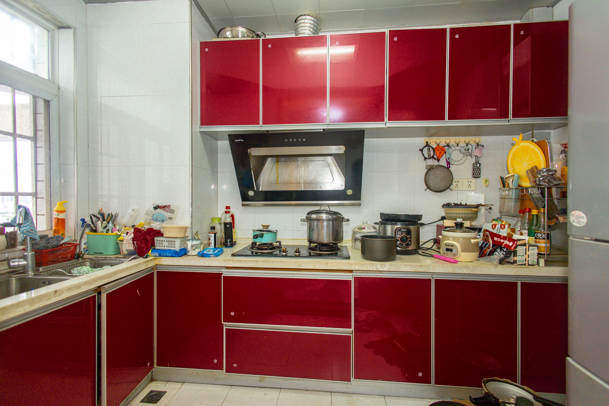 广场之星  4室2厅2卫    71.0万厨房