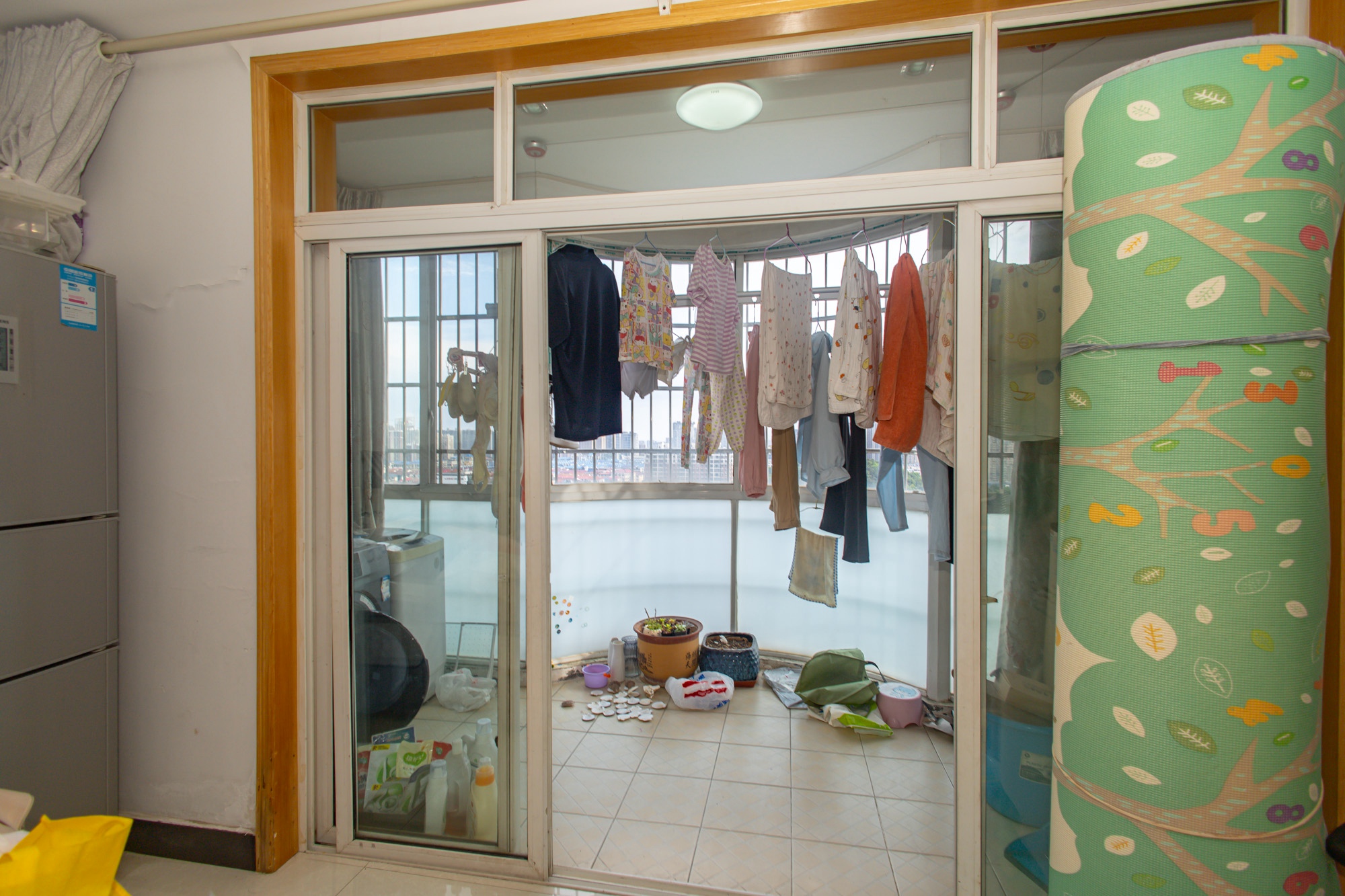 广场之星  4室2厅2卫    71.0万阳台