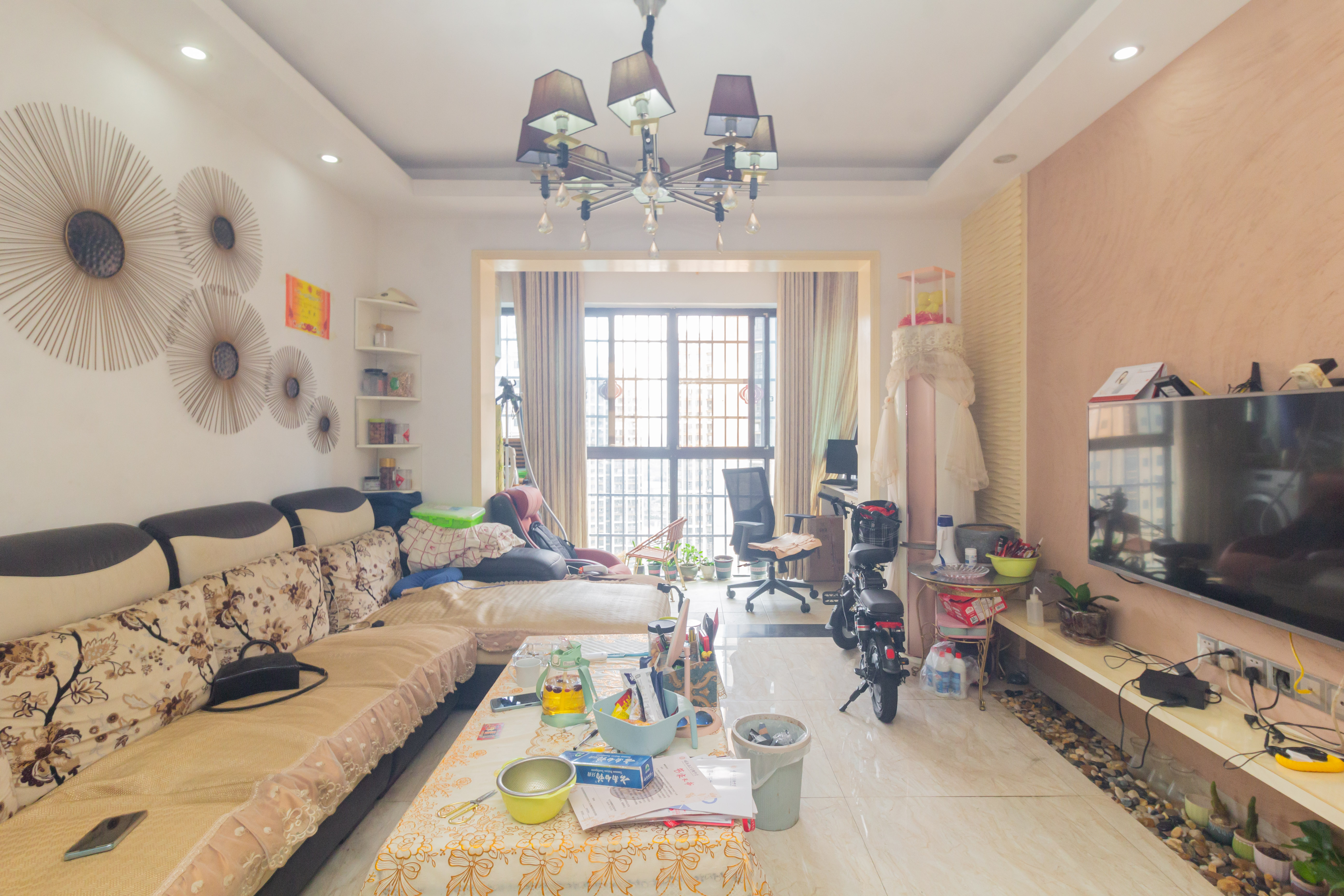 三景华御 3室2厅1卫 68.0万 三景华御 3室2厅1卫 68.0万客厅