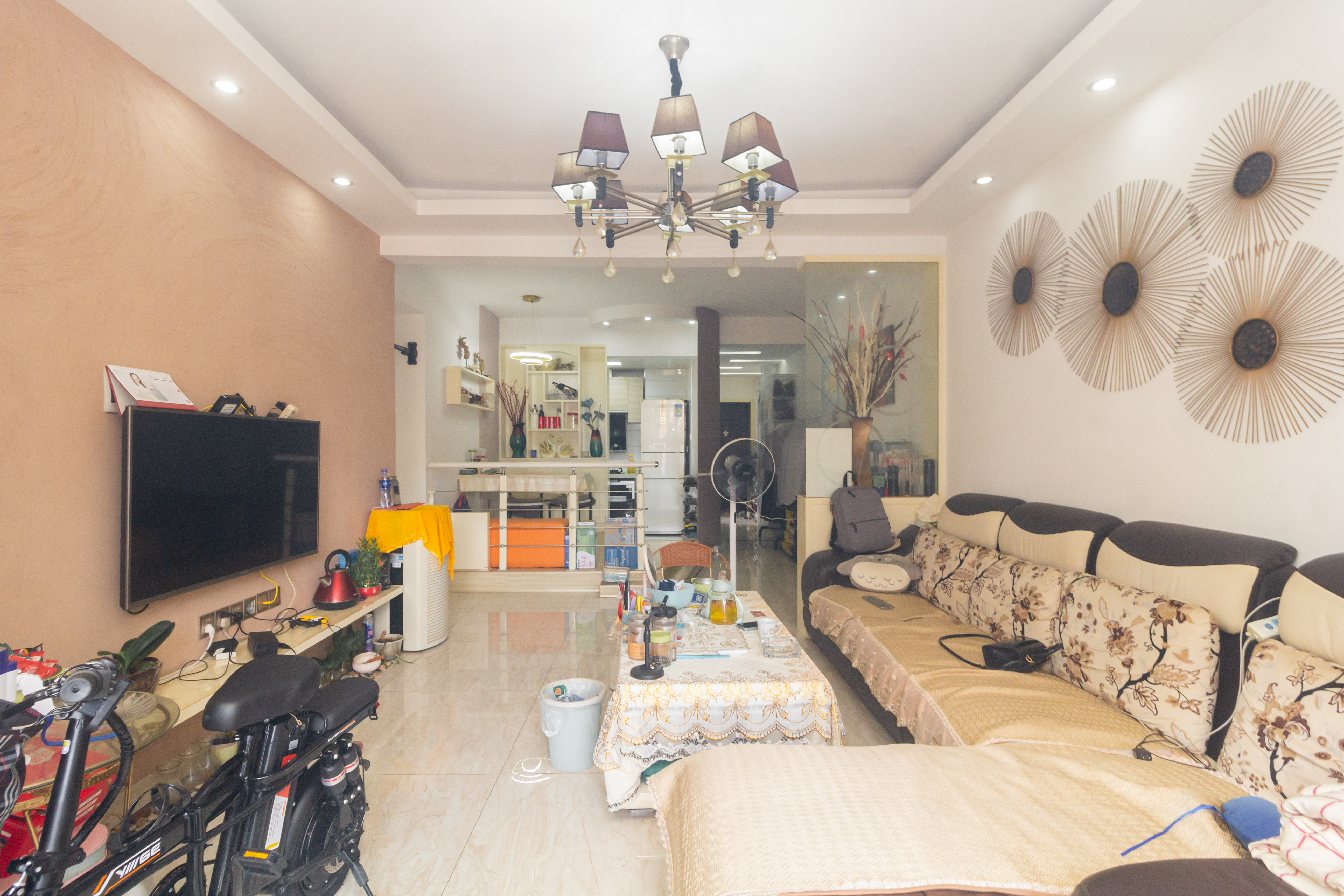 三景华御 3室2厅1卫 68.0万 三景华御 3室2厅1卫 68.0万客厅