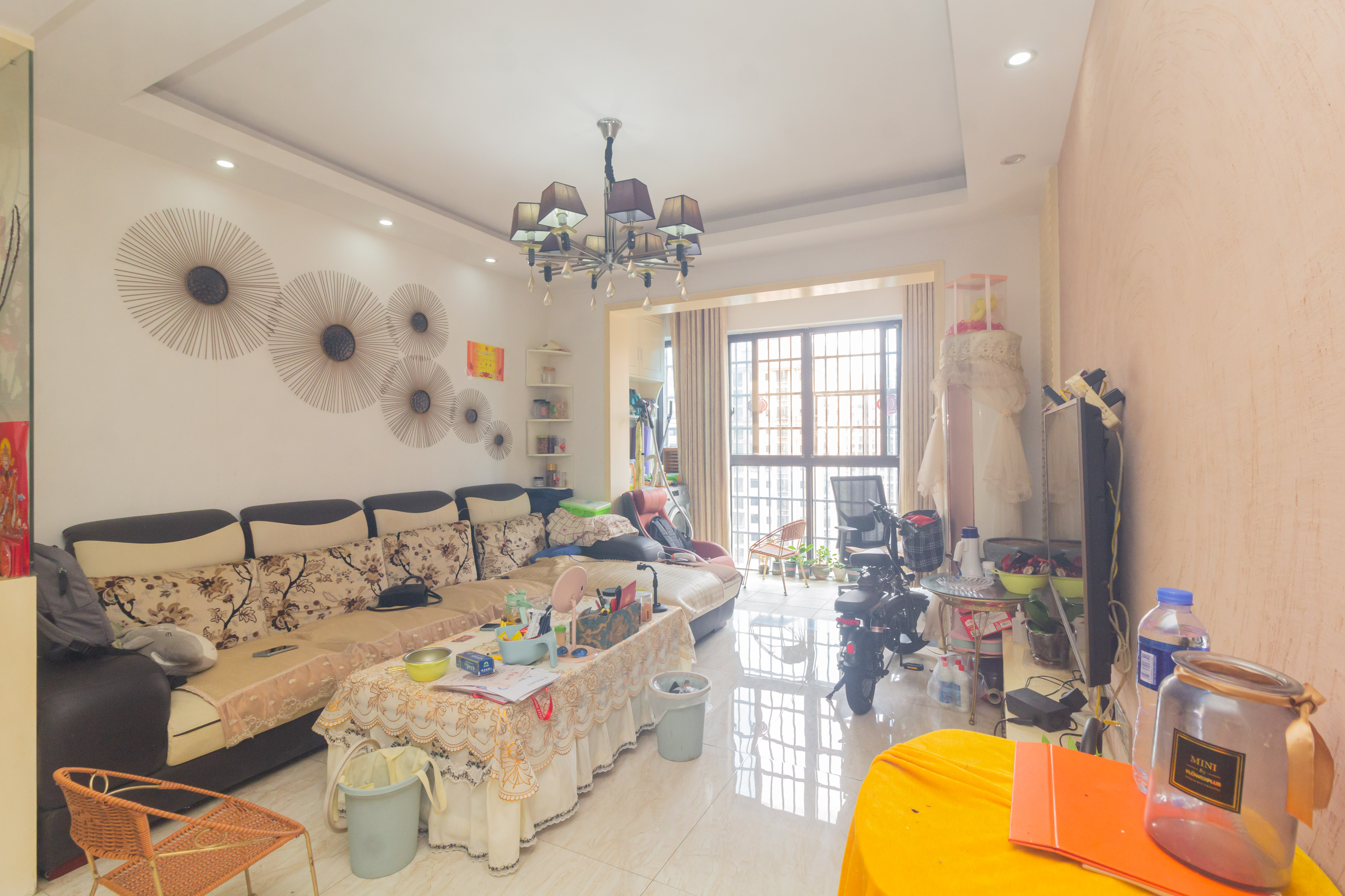 三景华御 3室2厅1卫 68.0万 三景华御 3室2厅1卫 68.0万客厅