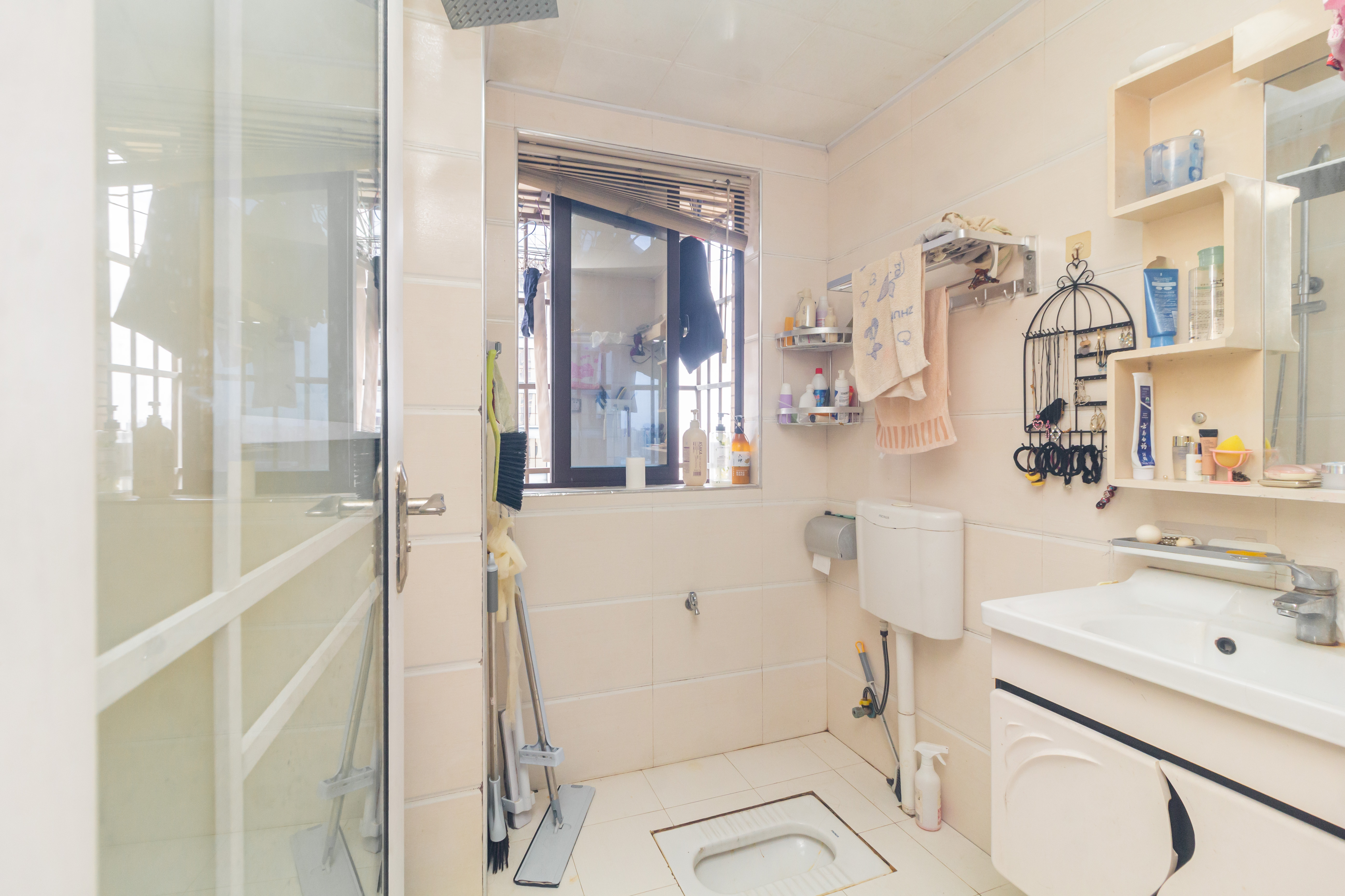 三景华御 3室2厅1卫 68.0万 三景华御 3室2厅1卫 68.0万卫生间