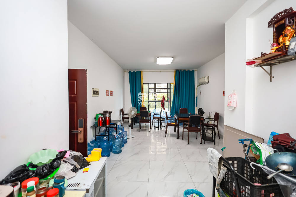 通号岭绣苑  4室2厅2卫    114.0万